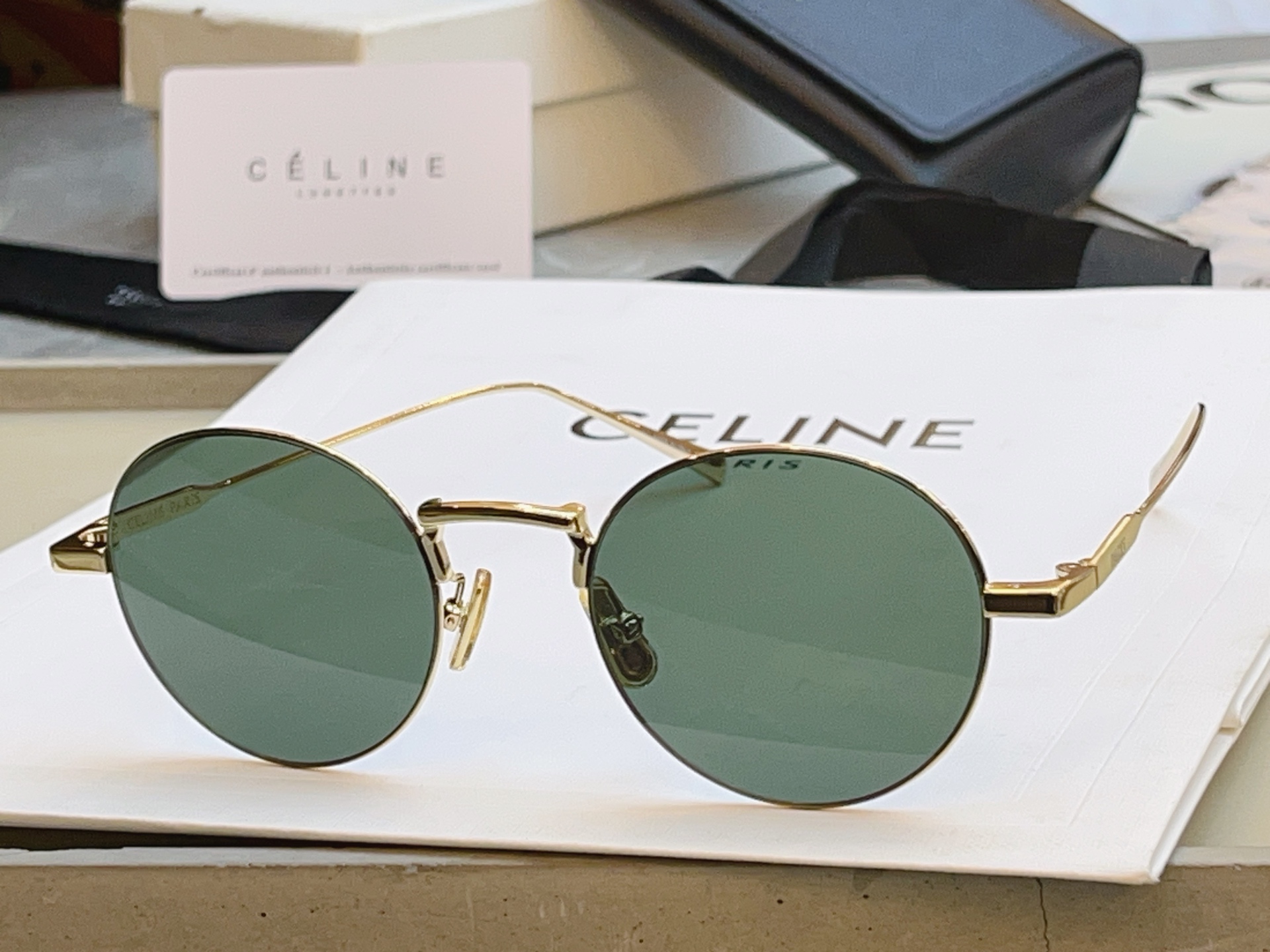 【CELIN*】赛*琳新款太阳镜 高品质✨， MODEL:CL40346U，SIZE: 49口20-14