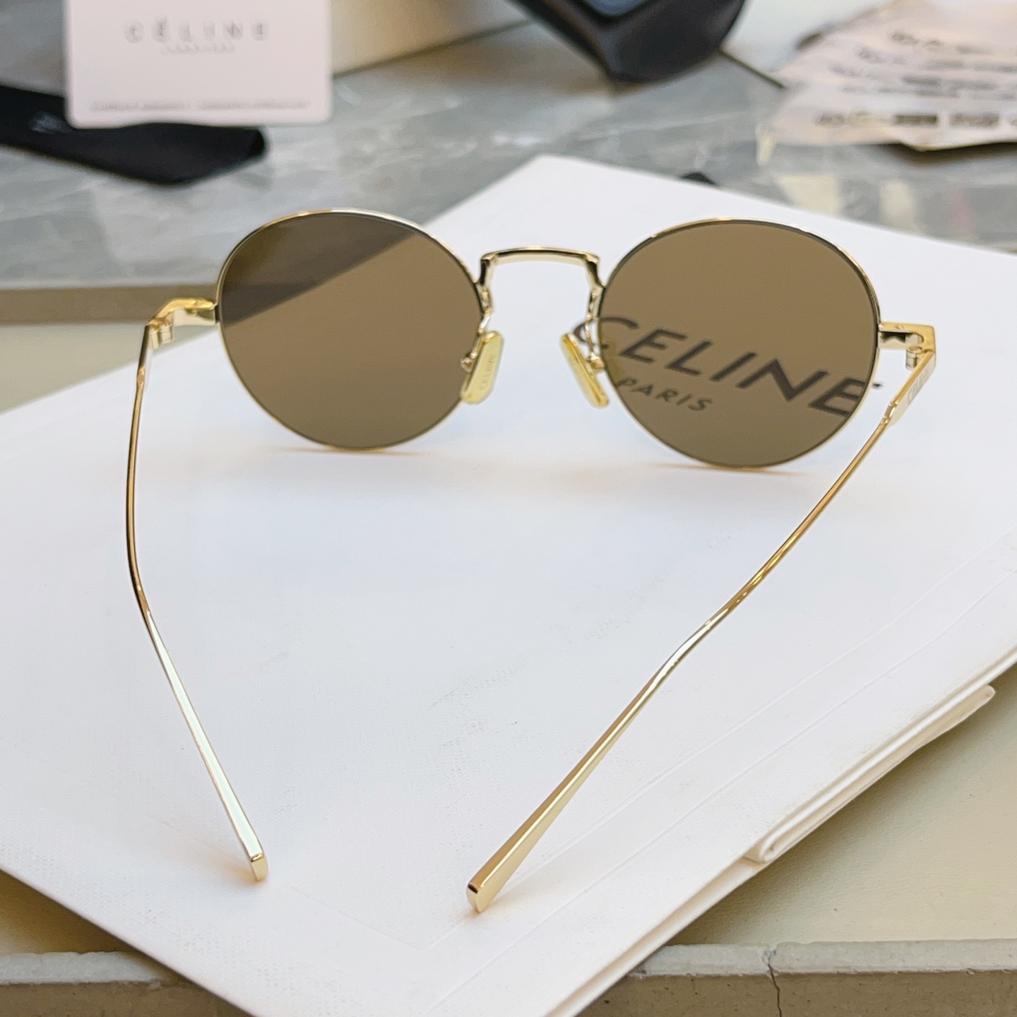 ，【CELIN*】赛*琳新款太阳镜 高品质✨， MODEL:CL40346U，SIZE: 49口20-140