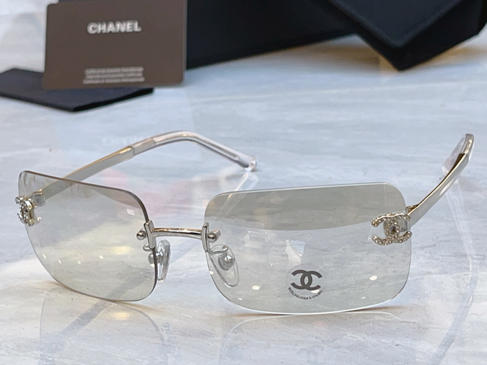 【CHANE*】香奈儿新款太阳镜，MODEL：CH4218，SIZE：60口16-145