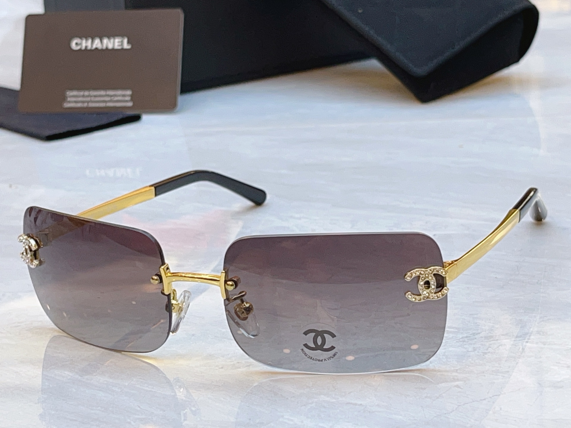 【CHANE*】香奈儿新款太阳镜，MODEL：CH4218，SIZE：60口16-145