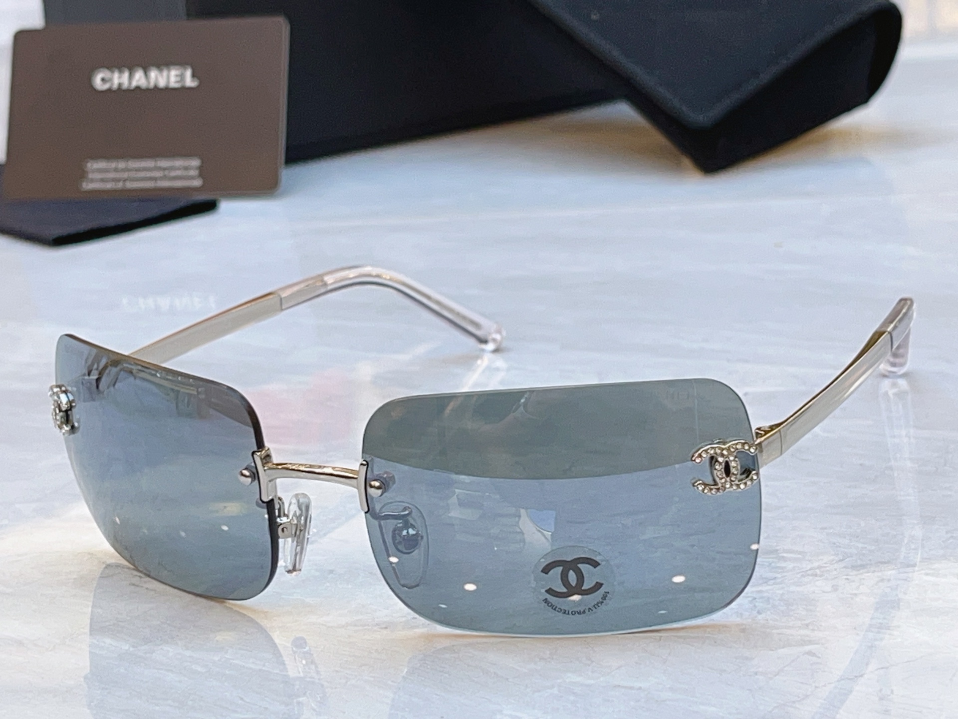 【CHANE*】香奈儿新款太阳镜，MODEL：CH4218，SIZE：60口16-145