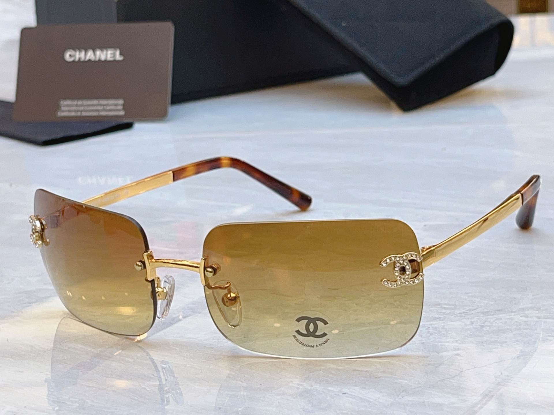 【CHANE*】香奈儿新款太阳镜，MODEL：CH4218，SIZE：60口16-145