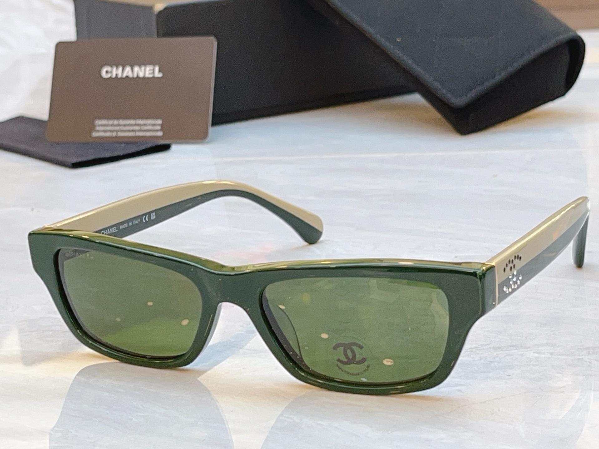 【CHANE*】香奈儿新款太阳镜，MODEL：CH5561B，SIZE：54口20-140
