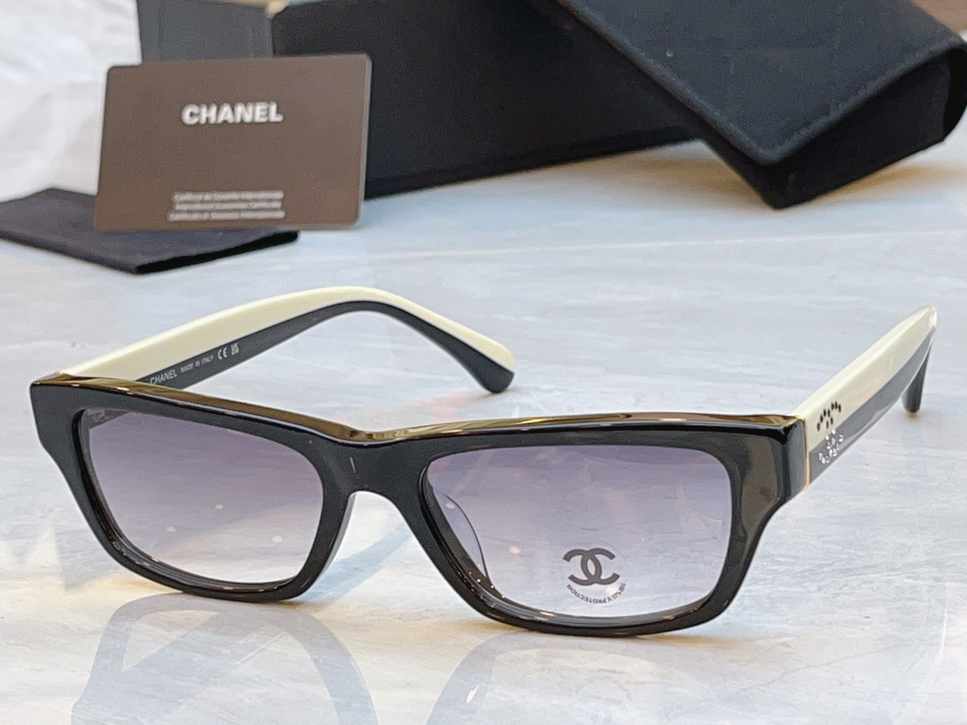 【CHANE*】香奈儿新款太阳镜，MODEL：CH5561B，SIZE：54口20-140