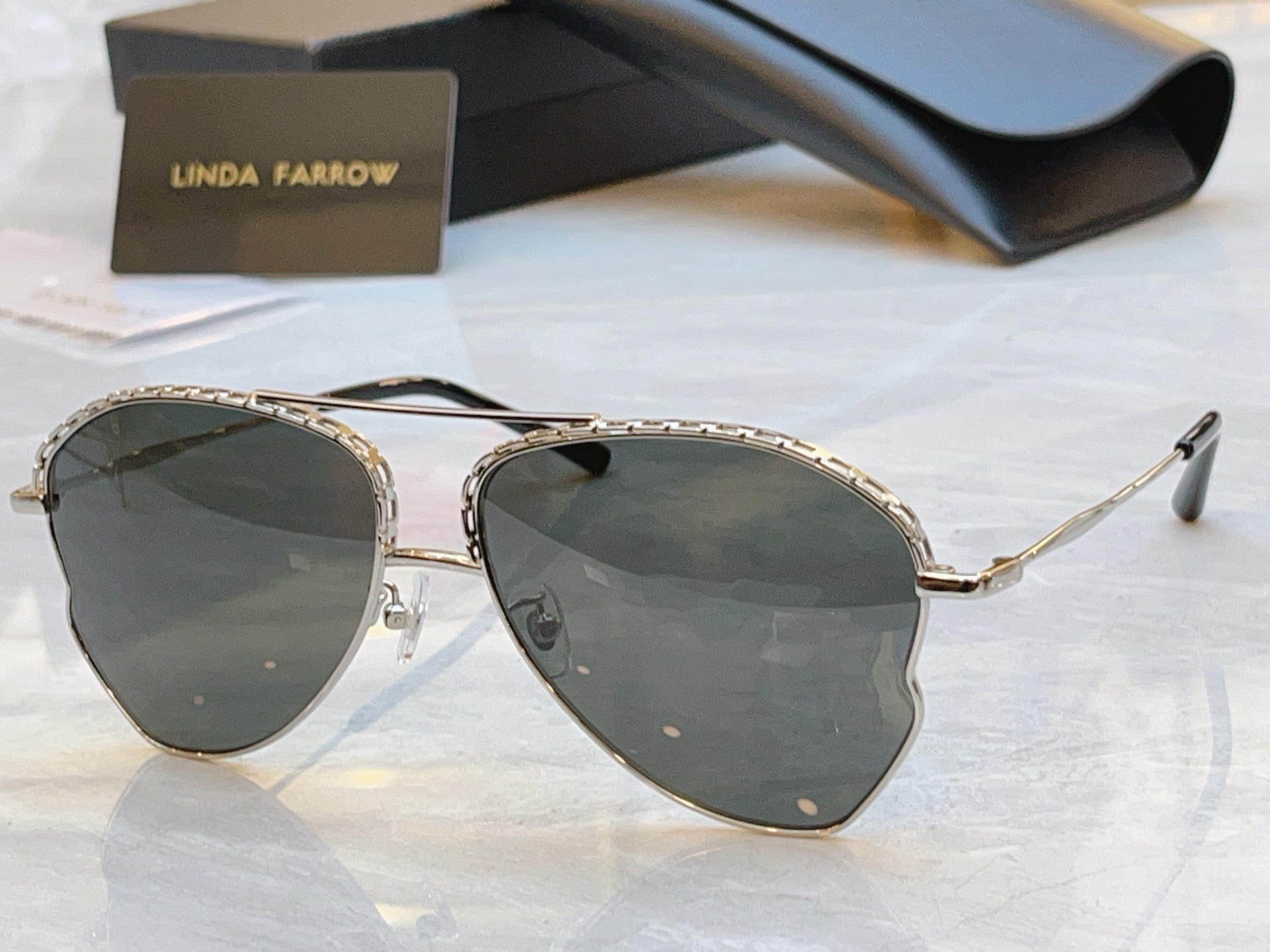 【LINDA FARRO*】琳达 法*罗新款太阳镜，MODEL：MW272，SIZE：60口19-145