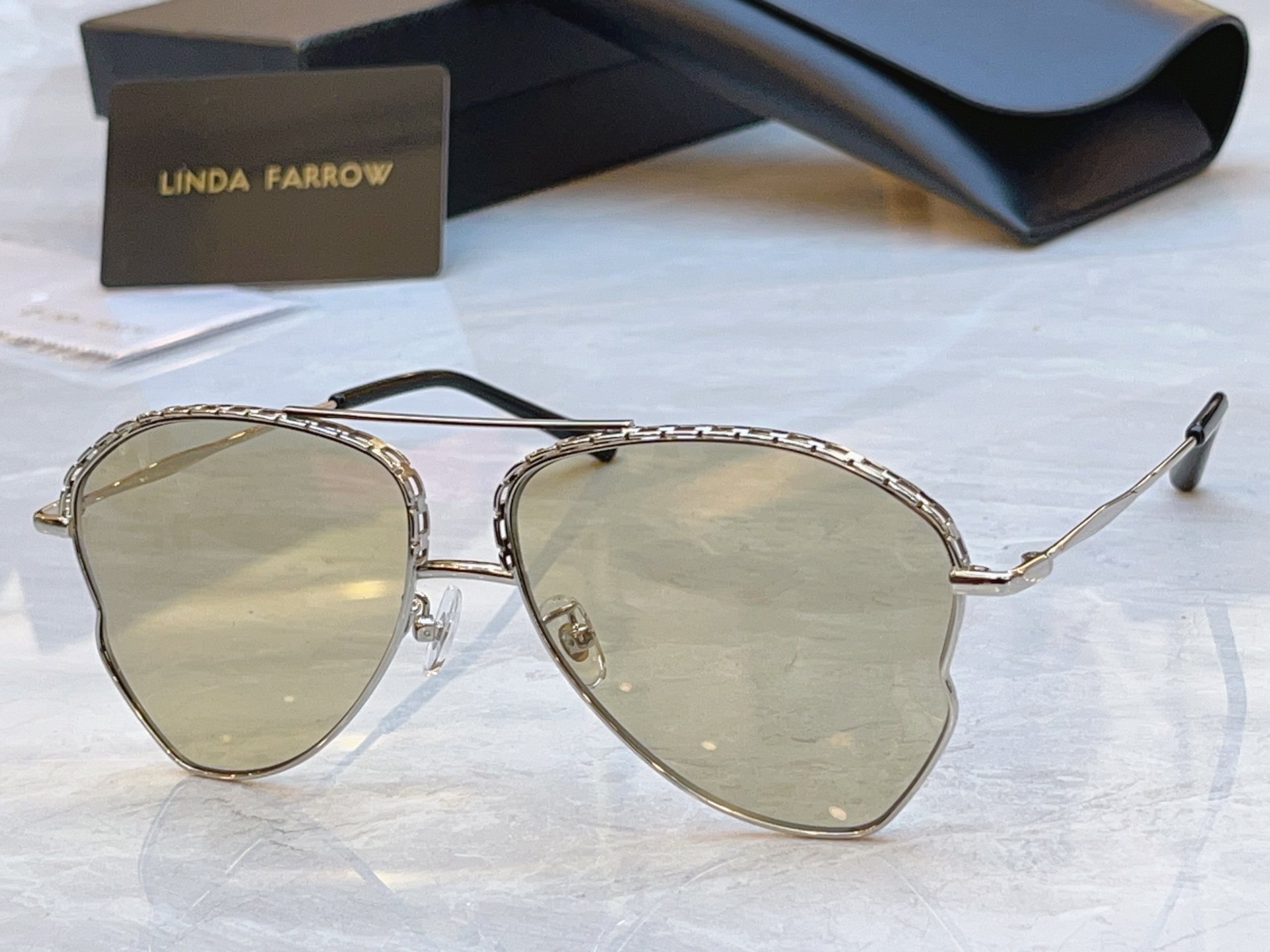 【LINDA FARRO*】琳达 法*罗新款太阳镜，MODEL：MW272，SIZE：60口19-145
