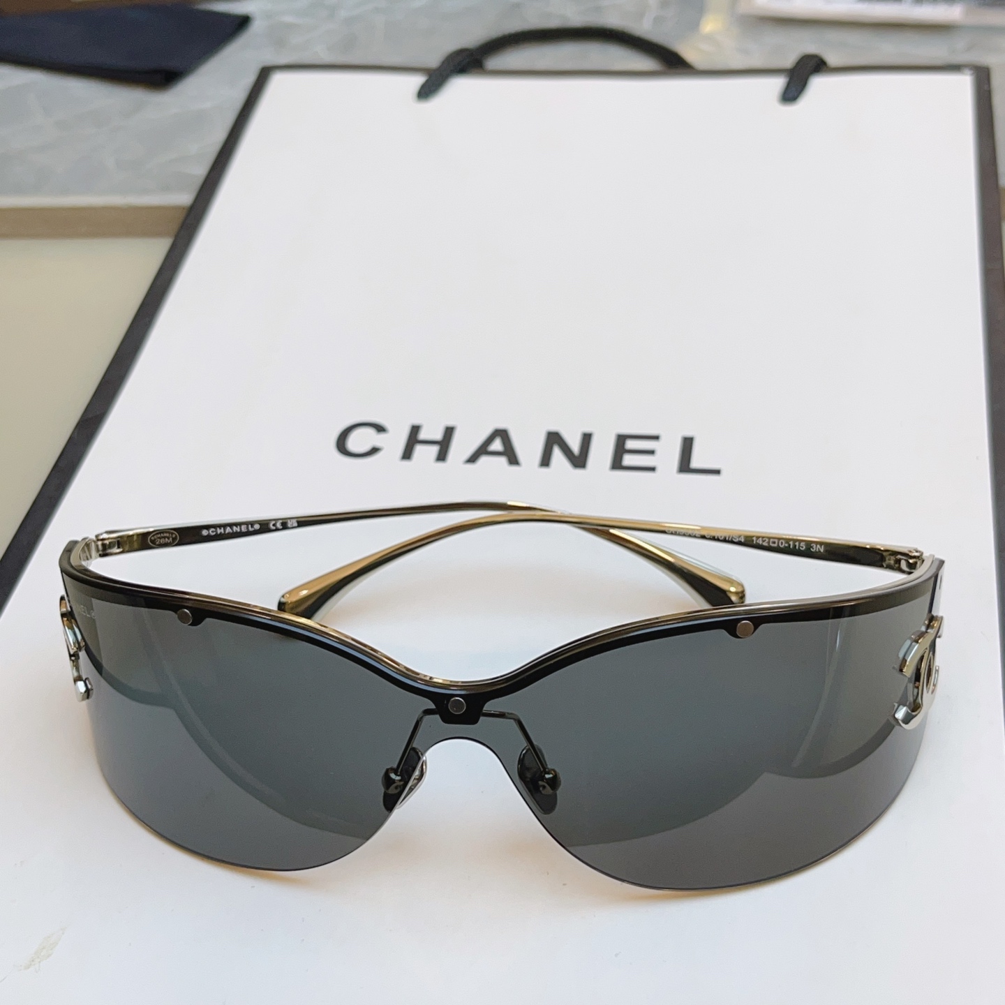【CHANE*】香奈儿新款太阳镜 高版本✨，MODEL：CH9582，SIZE：142口0-115