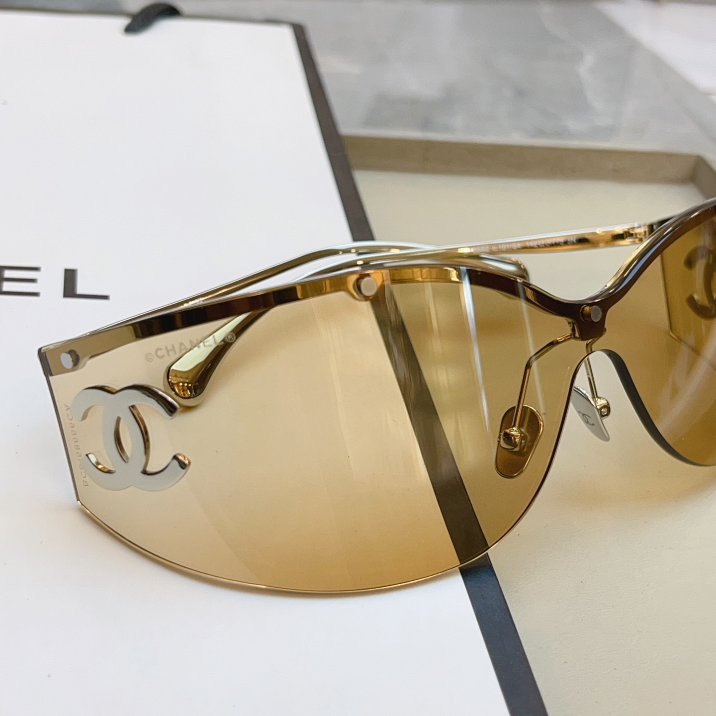 【CHANE*】香奈儿新款太阳镜 高版本✨，MODEL：CH9582，SIZE：142口0-115