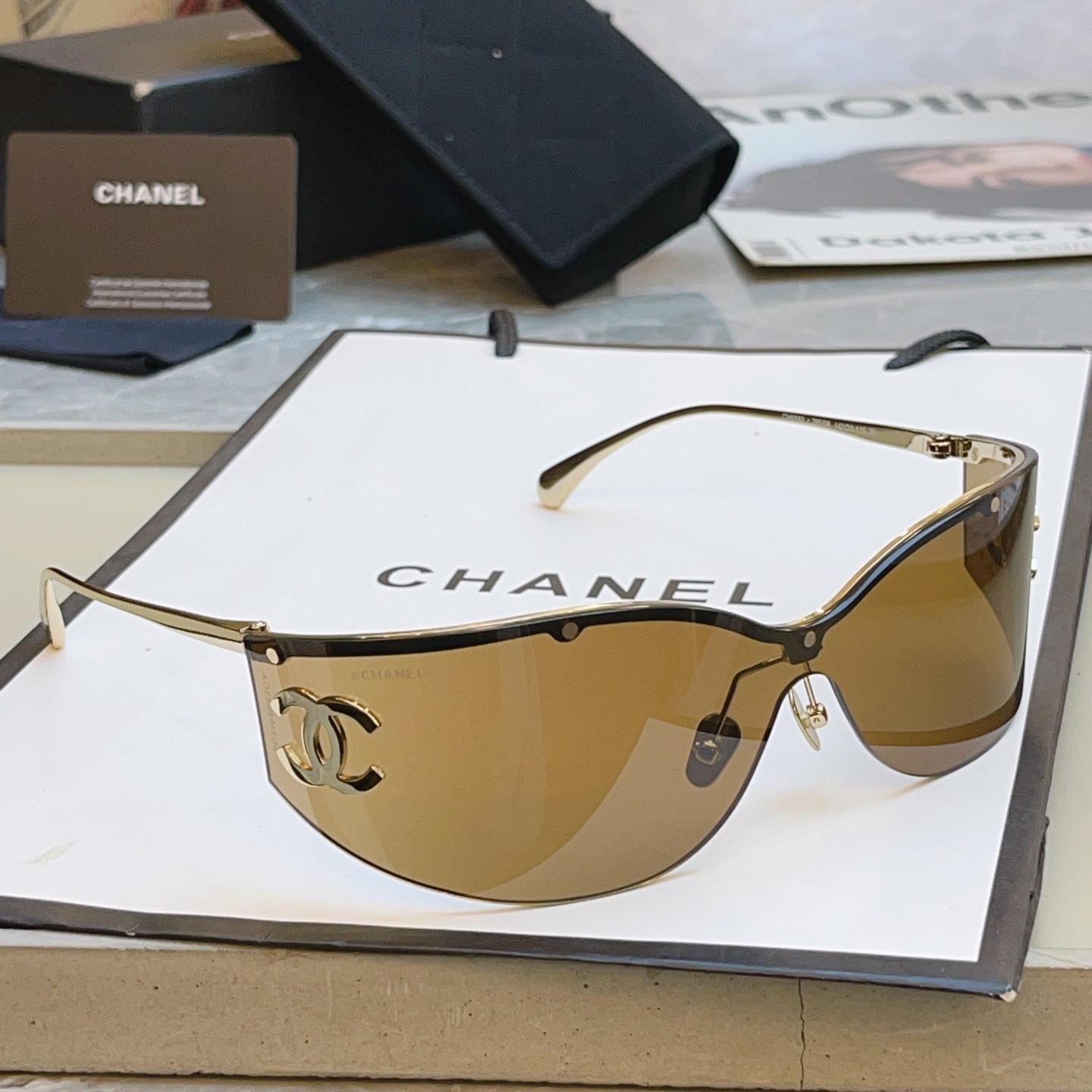 ，【CHANE*】香奈儿新款太阳镜 高版本✨，MODEL：CH9582，SIZE：142口0-115
