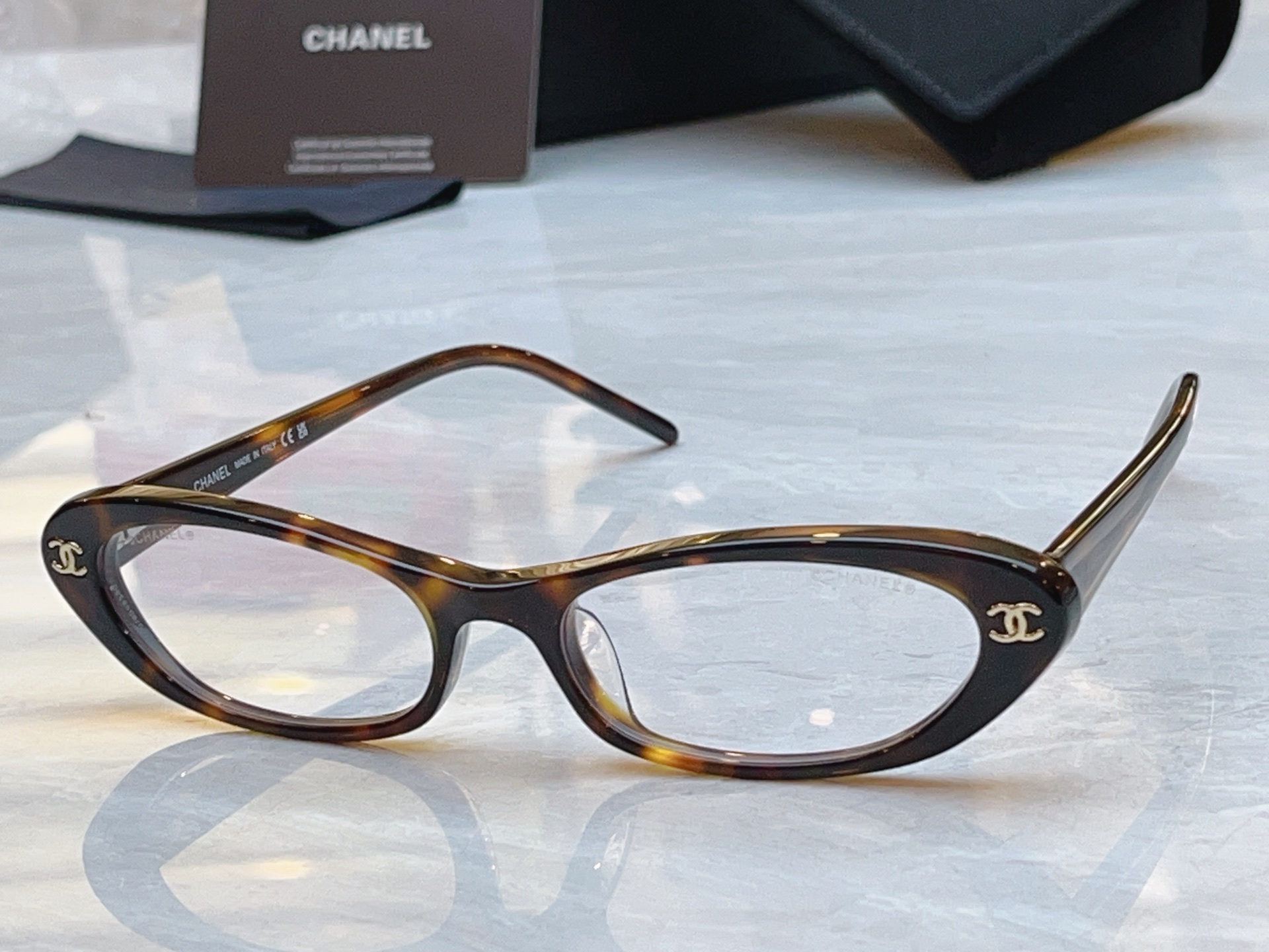 【CHANE*】香奈儿新款眼镜架，MODEL：CH3025，SIZE：52口17-140