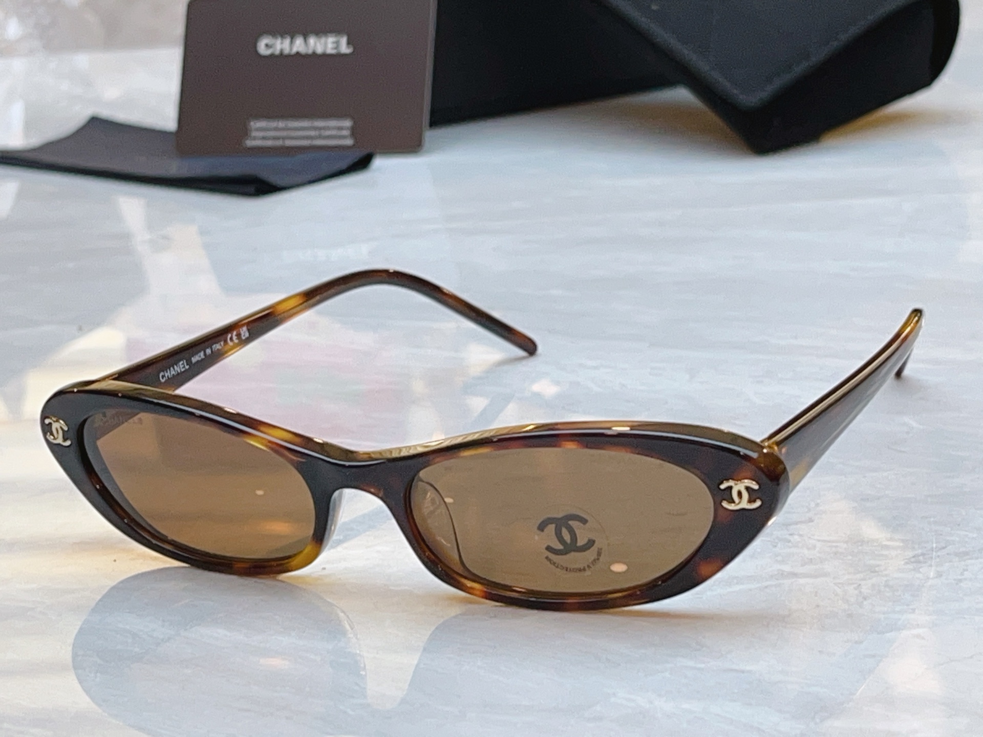 【CHANE*】香奈儿新款太阳镜，MODEL：CH3025，SIZE：52口17-140
