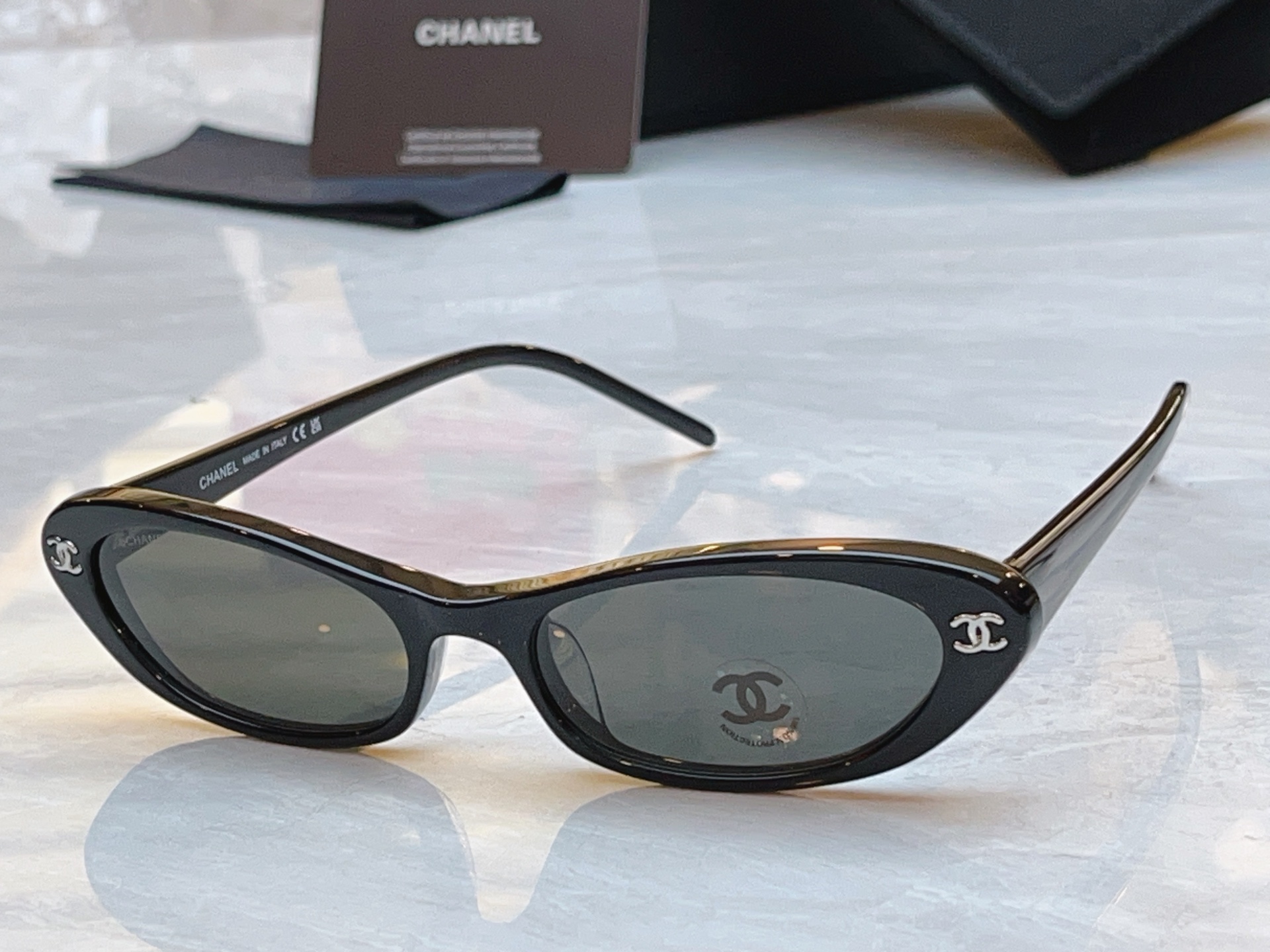 【CHANE*】香奈儿新款太阳镜，MODEL：CH3025，SIZE：52口17-140