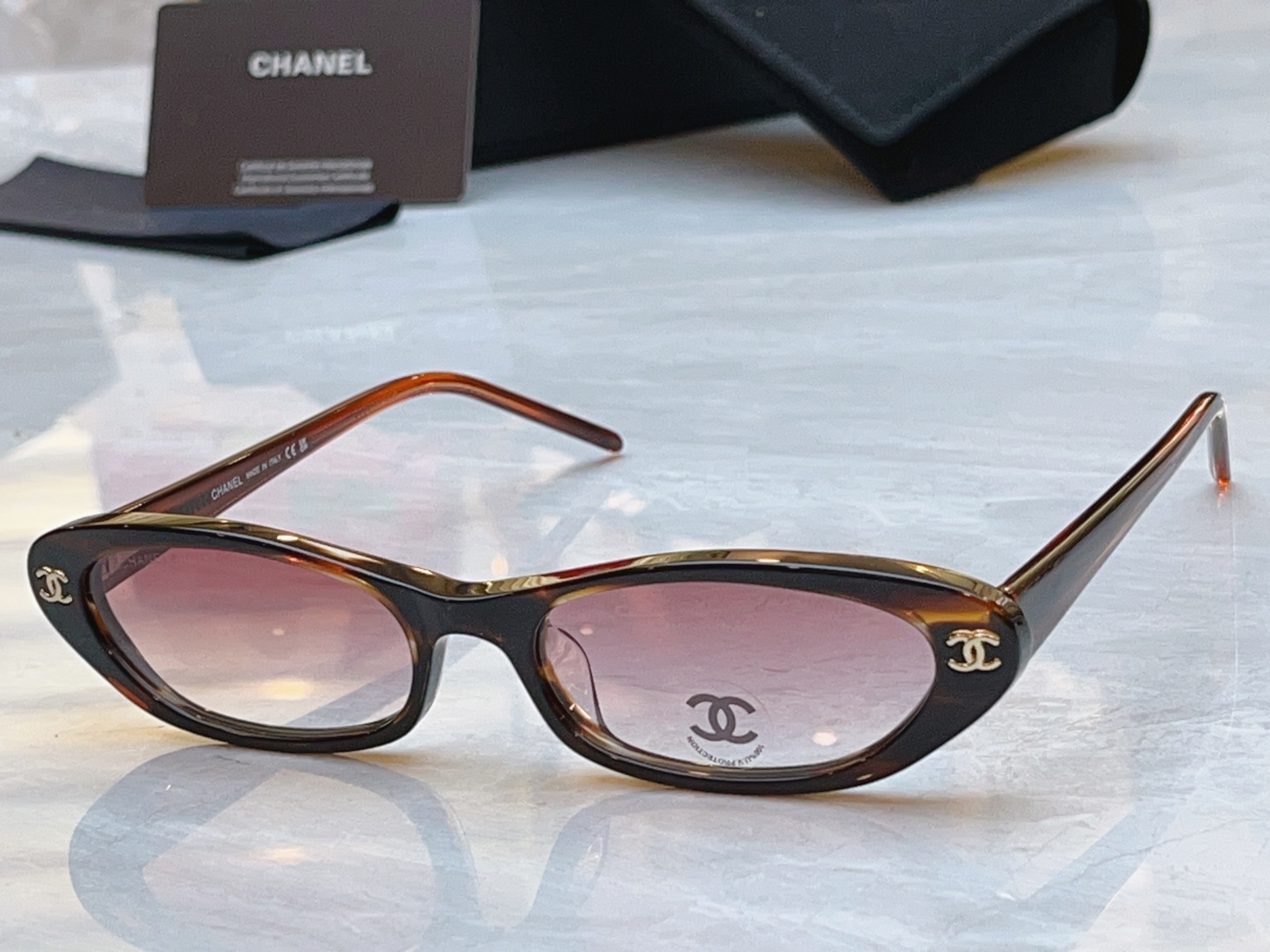 【CHANE*】香奈儿新款太阳镜，MODEL：CH3025，SIZE：52口17-140