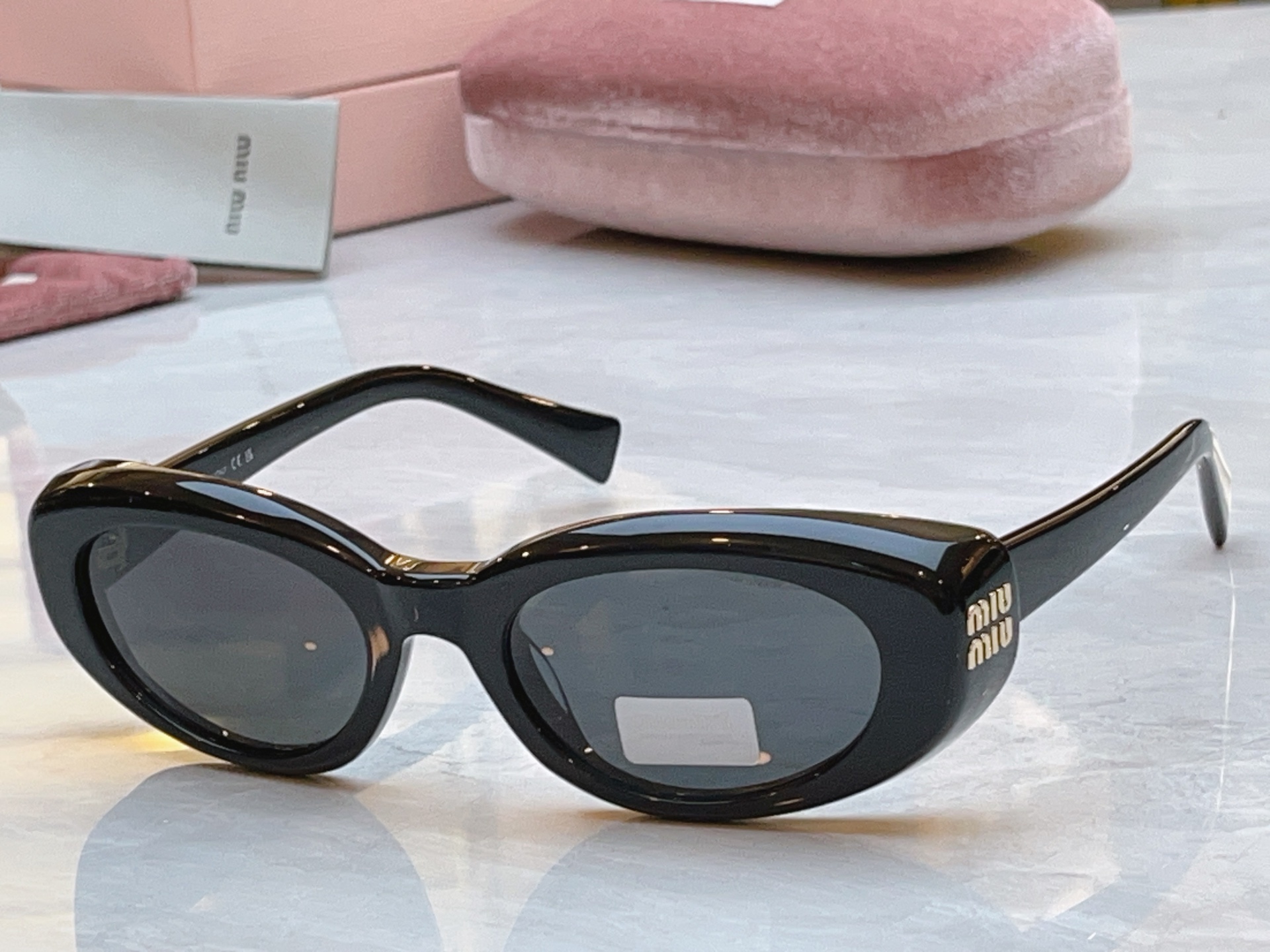 【MIUMI*】缪*缪新款太阳镜，Mod:MU B09S，SIZE:52口22-140