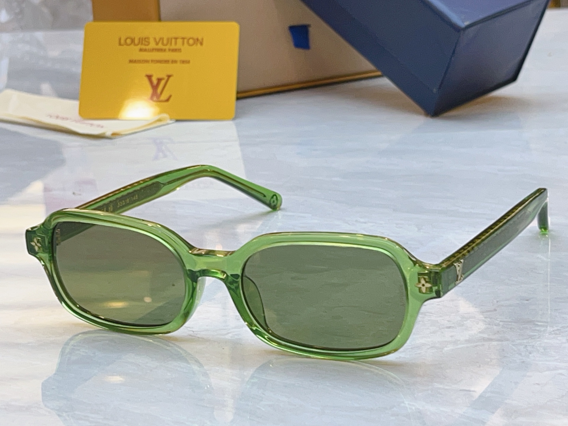 【LOUIS VUITTO*】路易*威登新款太阳镜，MODEL：Z3222U，SIZE：53口18-14