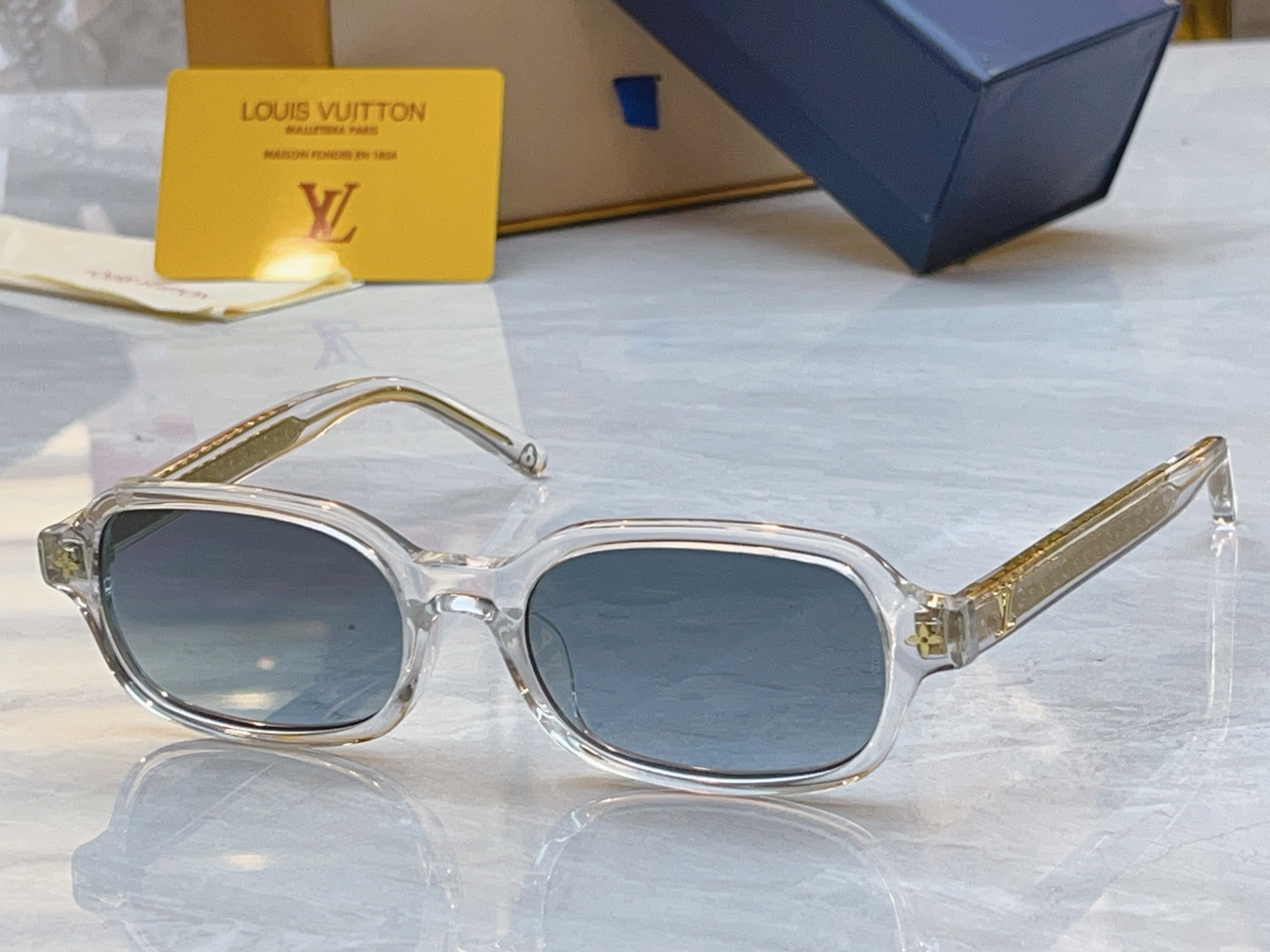 【LOUIS VUITTO*】路易*威登新款太阳镜，MODEL：Z3222U，SIZE：53口18-14