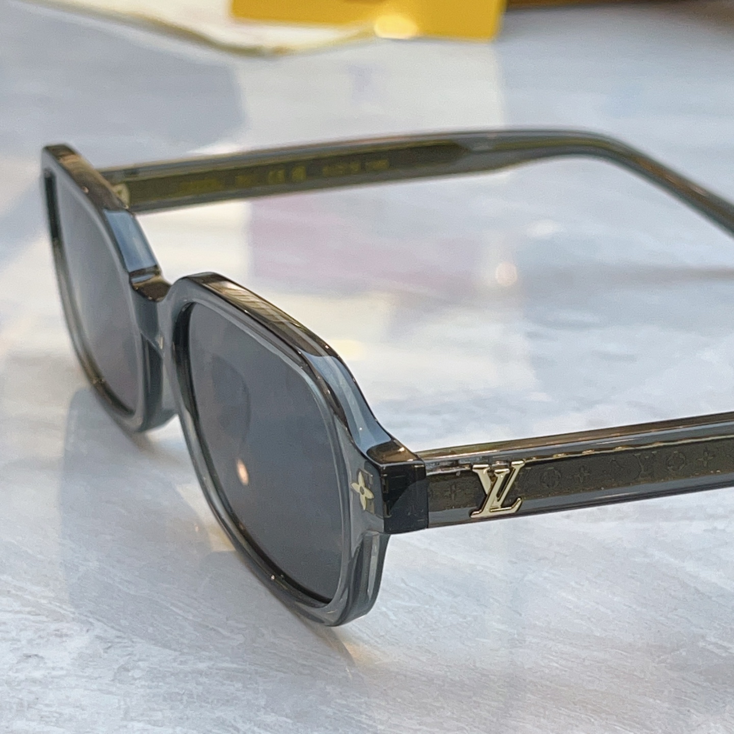 【LOUIS VUITTO*】路易*威登新款太阳镜，MODEL：Z3222U，SIZE：53口18-14