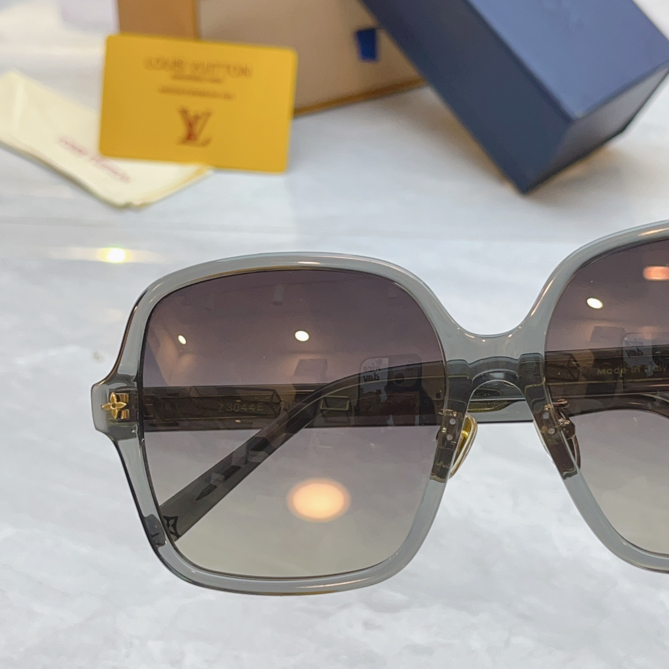 【LOUIS VUITTO*】路易*威登新款太阳镜，MODEL：Z3044E，SIZE：58口17-14