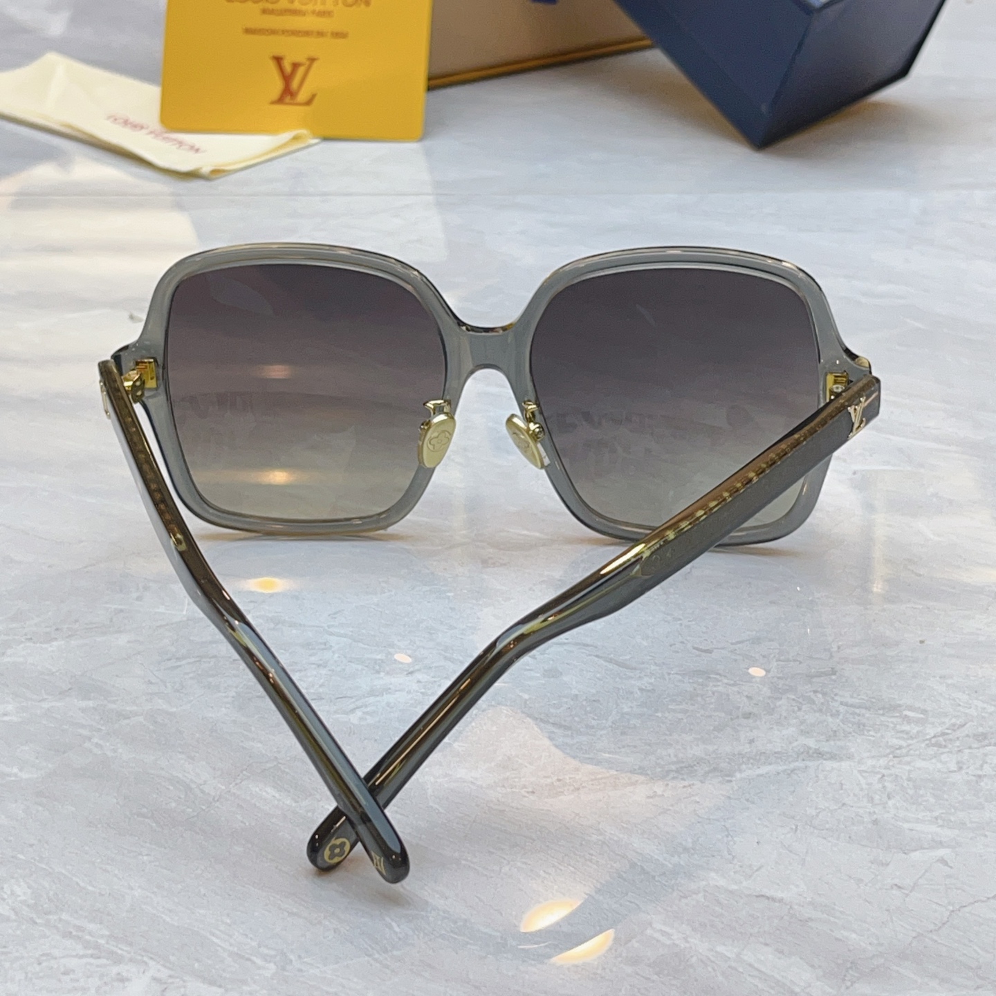 【LOUIS VUITTO*】路易*威登新款太阳镜，MODEL：Z3044E，SIZE：58口17-14