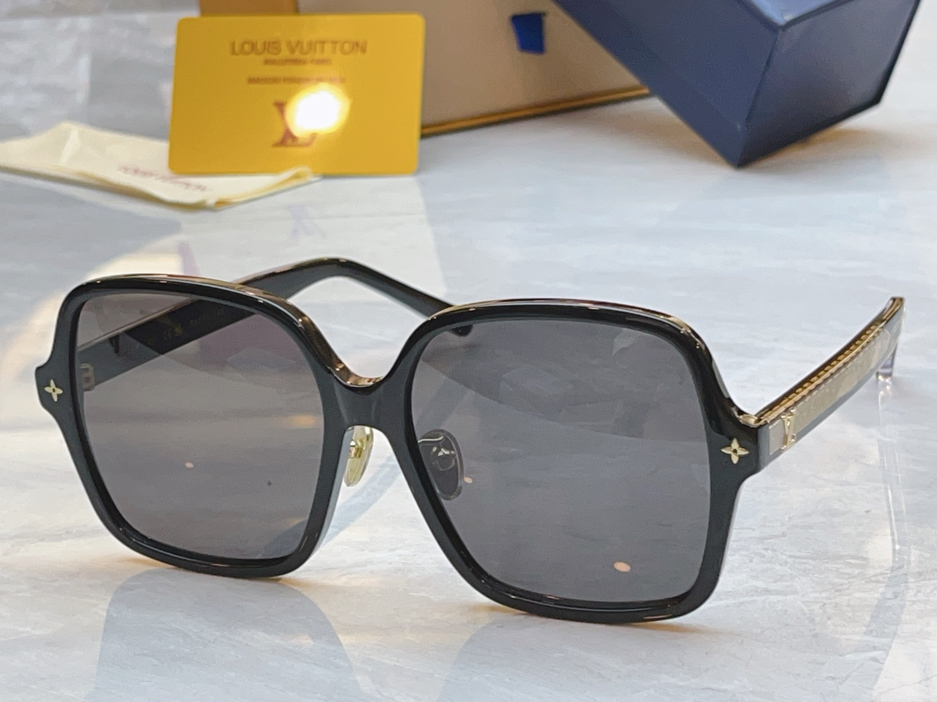 【LOUIS VUITTO*】路易*威登新款太阳镜，MODEL：Z3044E，SIZE：58口17-14