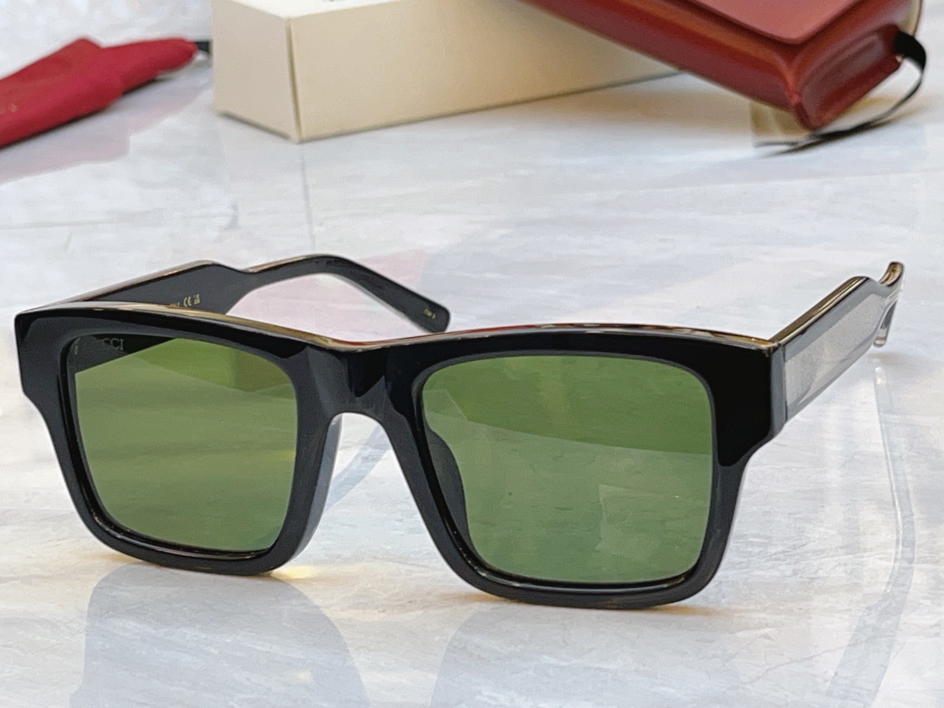 【GUCC*】古*驰新款太阳镜，MODEL：GG2072SA，SIZE：52口22-145