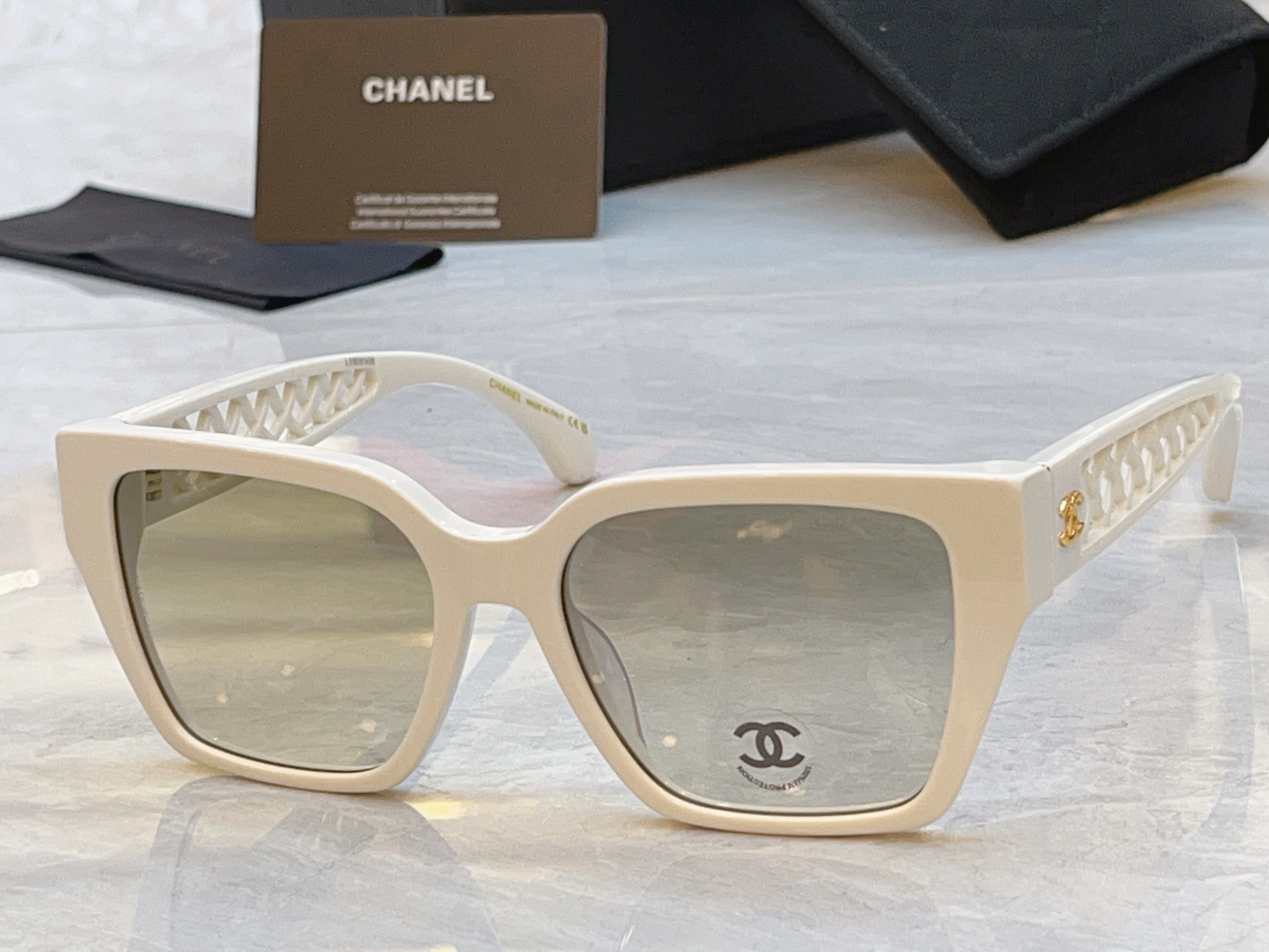 【CHANE*】香奈儿新款太阳镜，MODEL：CH3517，SIZE：54口17-135