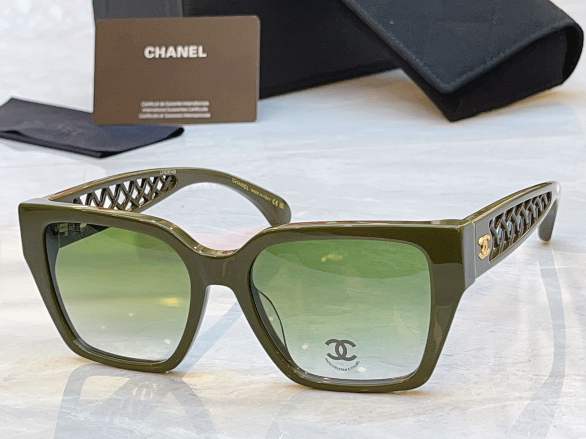 【CHANE*】香奈儿新款太阳镜，MODEL：CH3517，SIZE：54口17-135