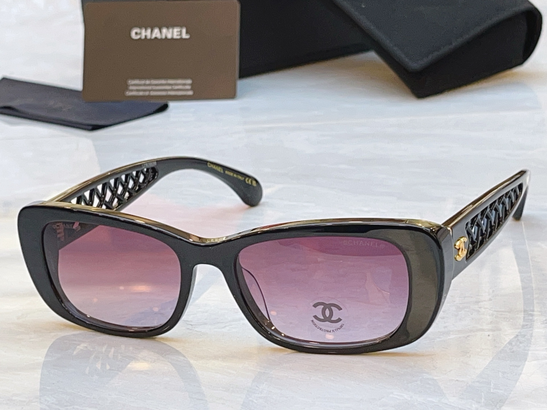 【CHANE*】香奈儿新款太阳镜，MODEL：CH3518，SIZE：54口17-135
