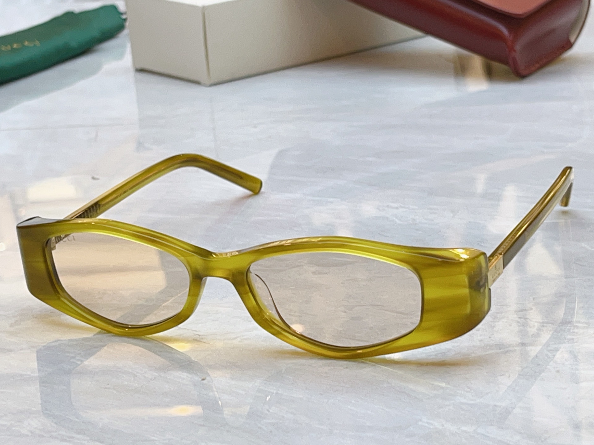 【GUCC*】古*驰新款太阳镜，MODEL：GG2088S，SIZE:52口16-135