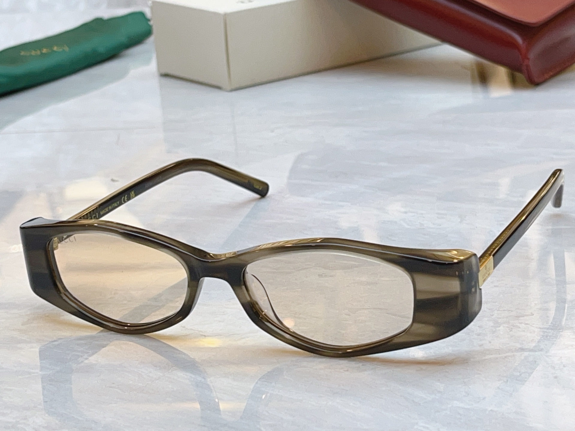 【GUCC*】古*驰新款太阳镜，MODEL：GG2088S，SIZE:52口16-135