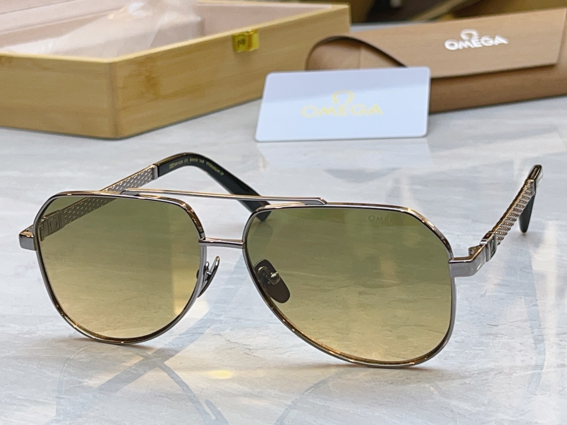 【OWEG*】欧米*茄新款太阳镜，MODEL：SS1326，SIZE：60口13-145