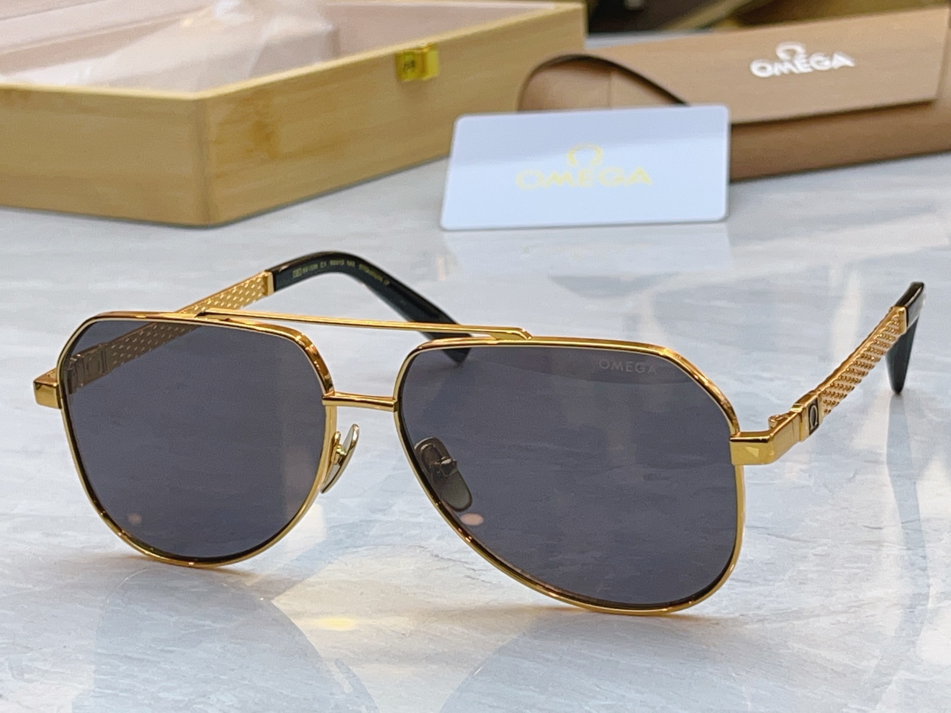 【OWEG*】欧米*茄新款太阳镜，MODEL：SS1326，SIZE：60口13-145