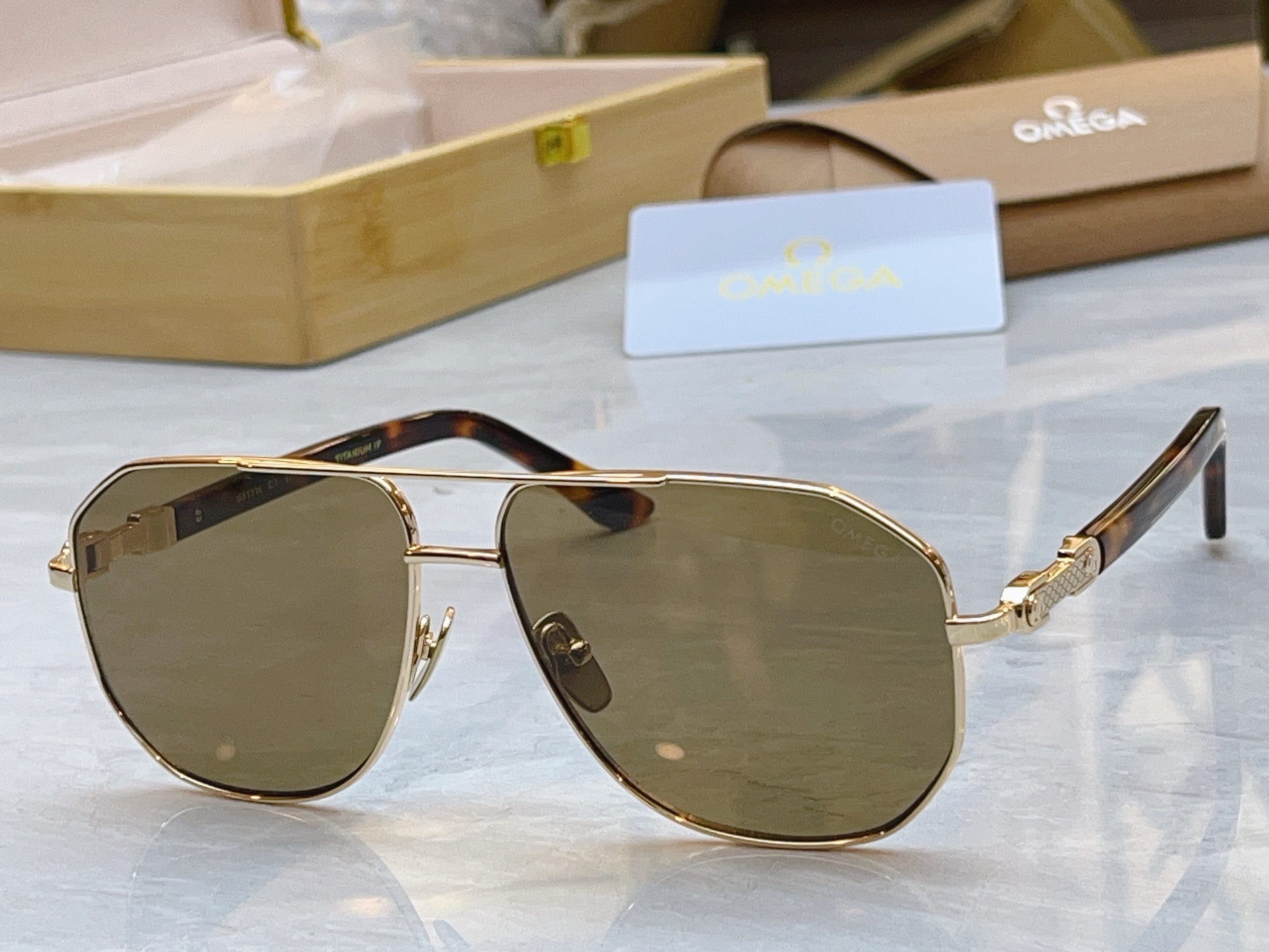 【OWEG*】欧米*茄新款太阳镜，MODEL：SS1314，SIZE：60口13-142