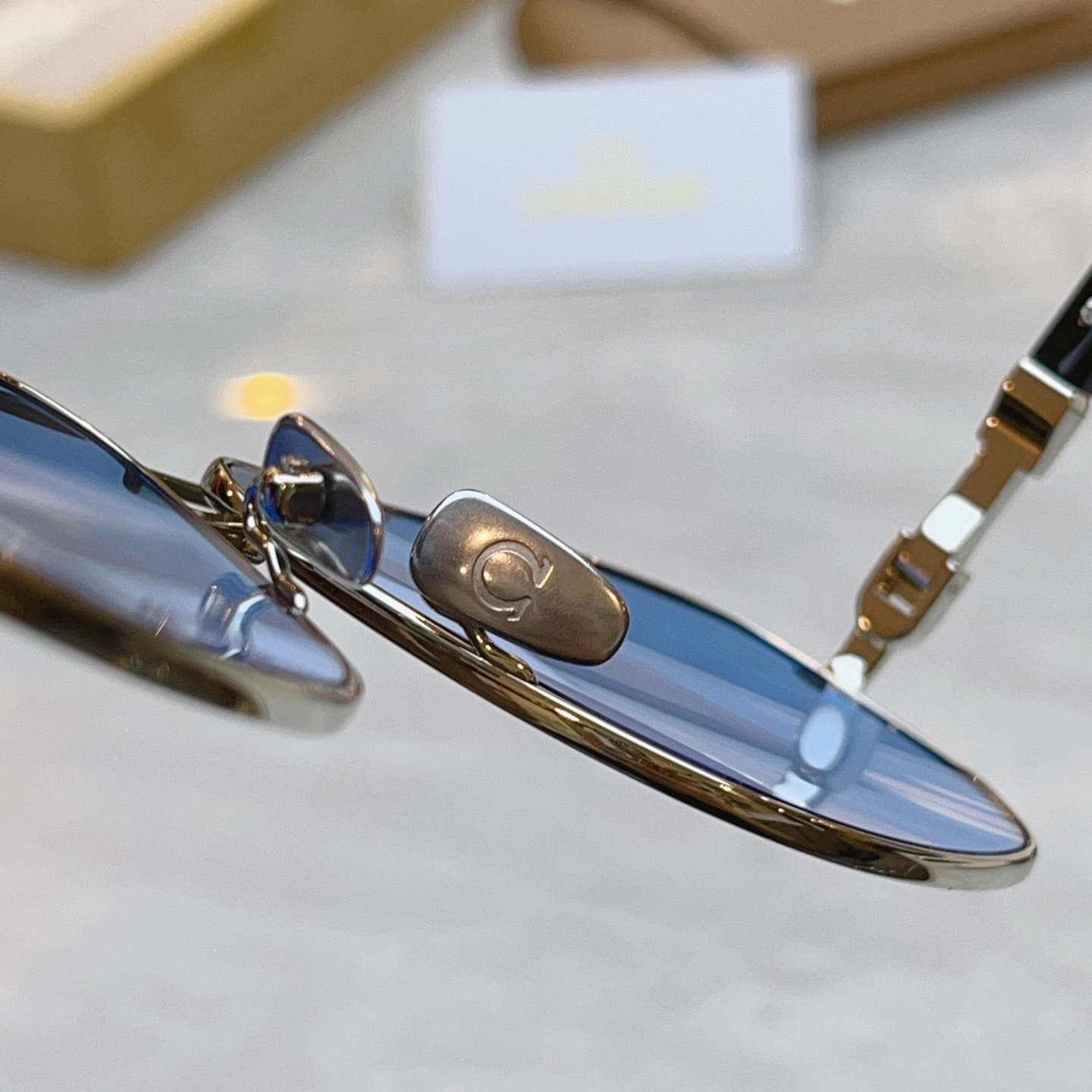 【OWEG*】欧米*茄新款太阳镜，MODEL：SS1314，SIZE：60口13-142