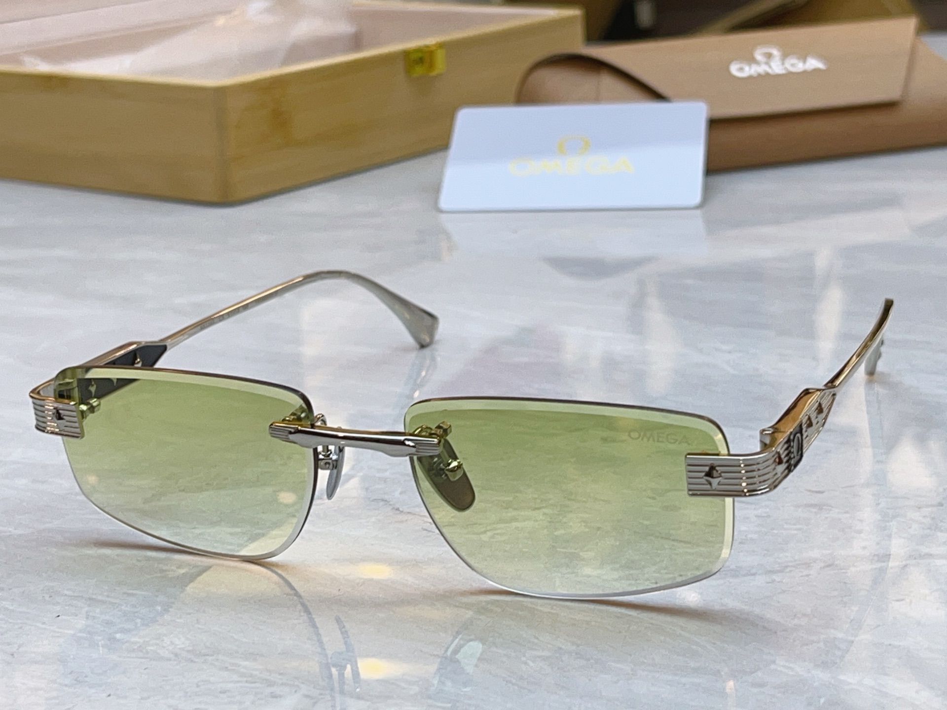 【OWEG*】欧米*茄新款太阳镜，MODEL：SS1345，SIZE：57口18-145