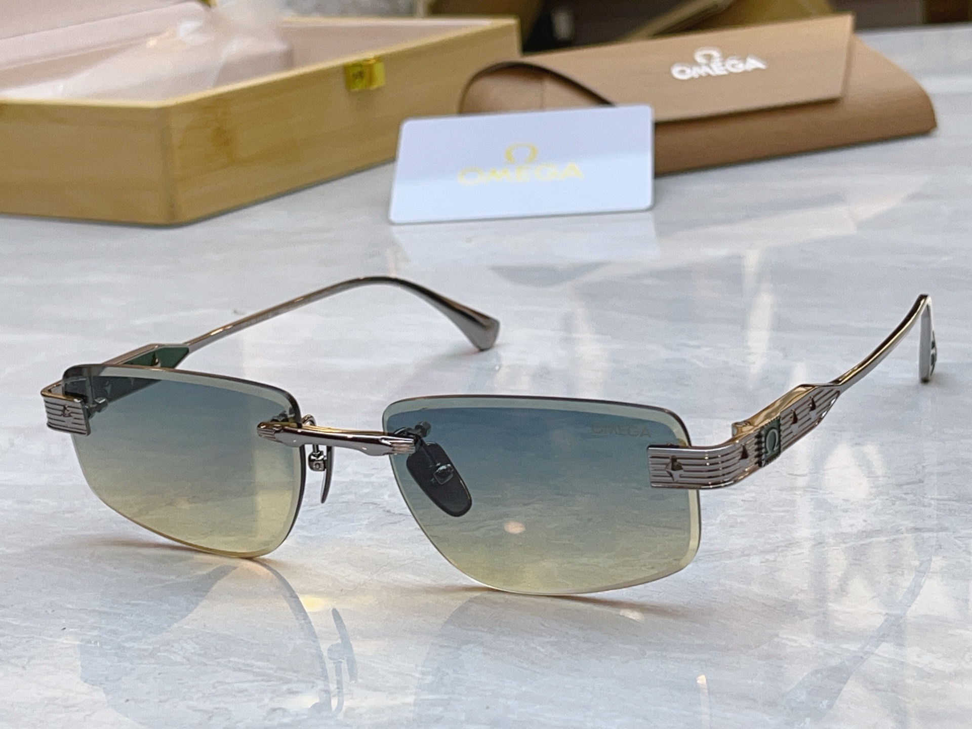 【OWEG*】欧米*茄新款太阳镜，MODEL：SS1345，SIZE：57口18-145