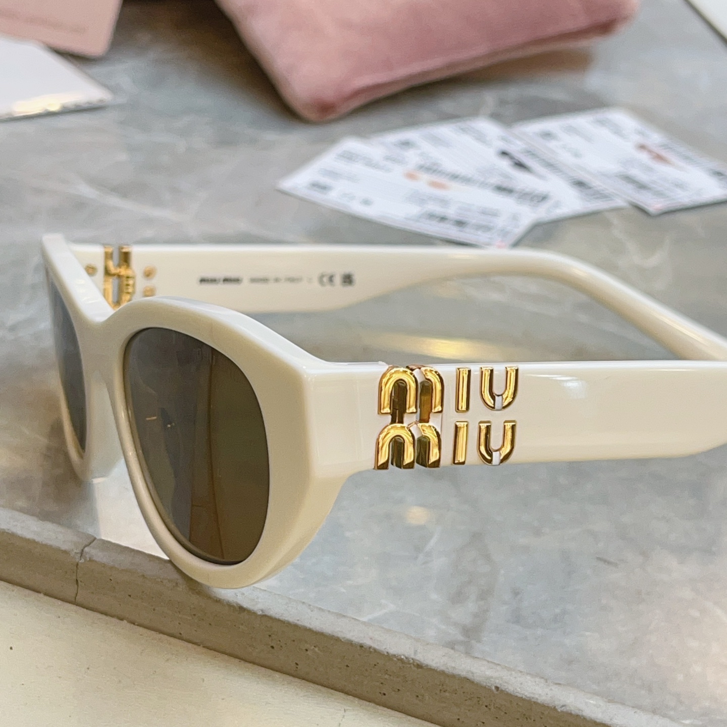 【MIUMI*】缪*缪新款太阳镜🕶️，Mod:SMU A03-F，SIZE:53口19-140 原单高品