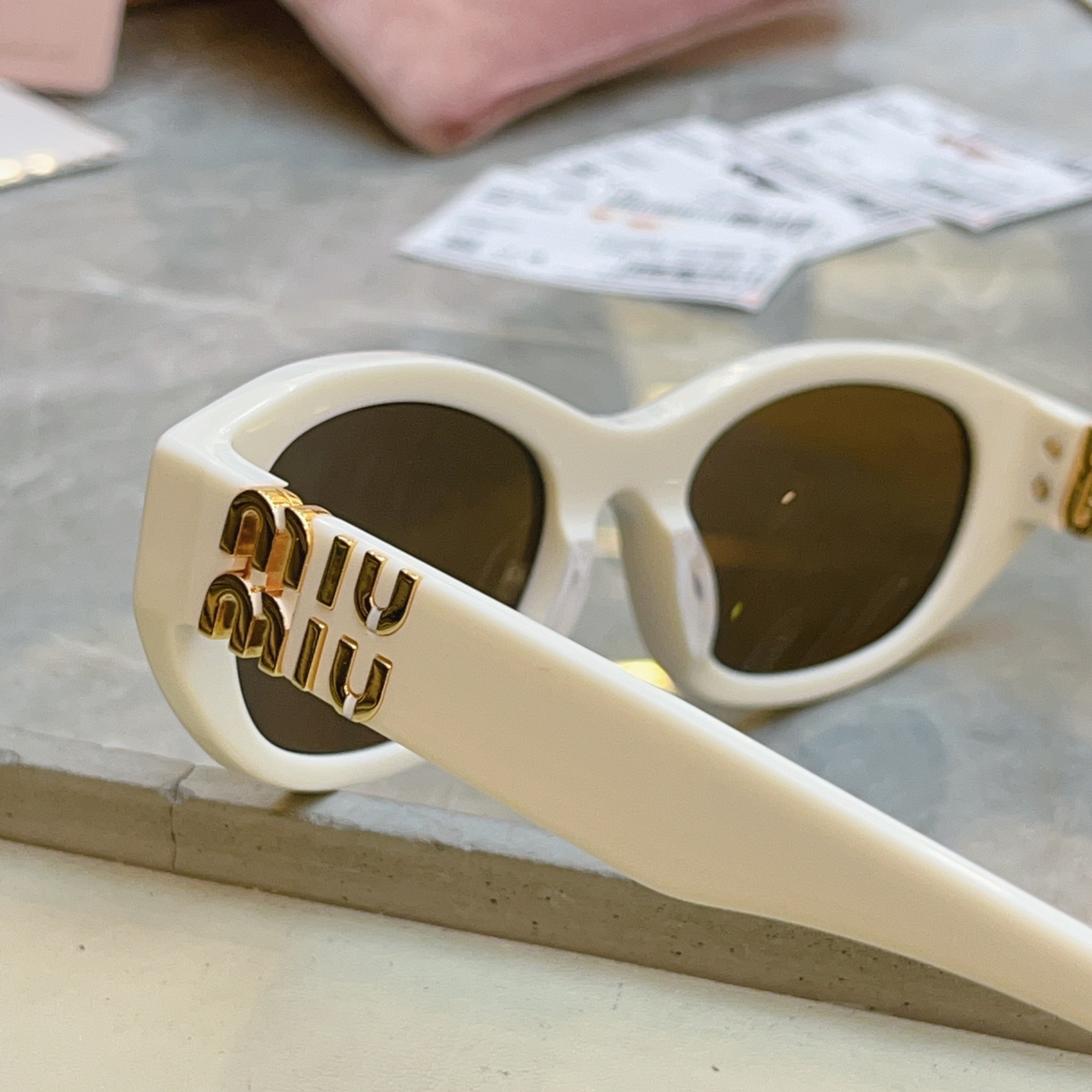 【MIUMI*】缪*缪新款太阳镜🕶️，Mod:SMU A03-F，SIZE:53口19-140 原单高品