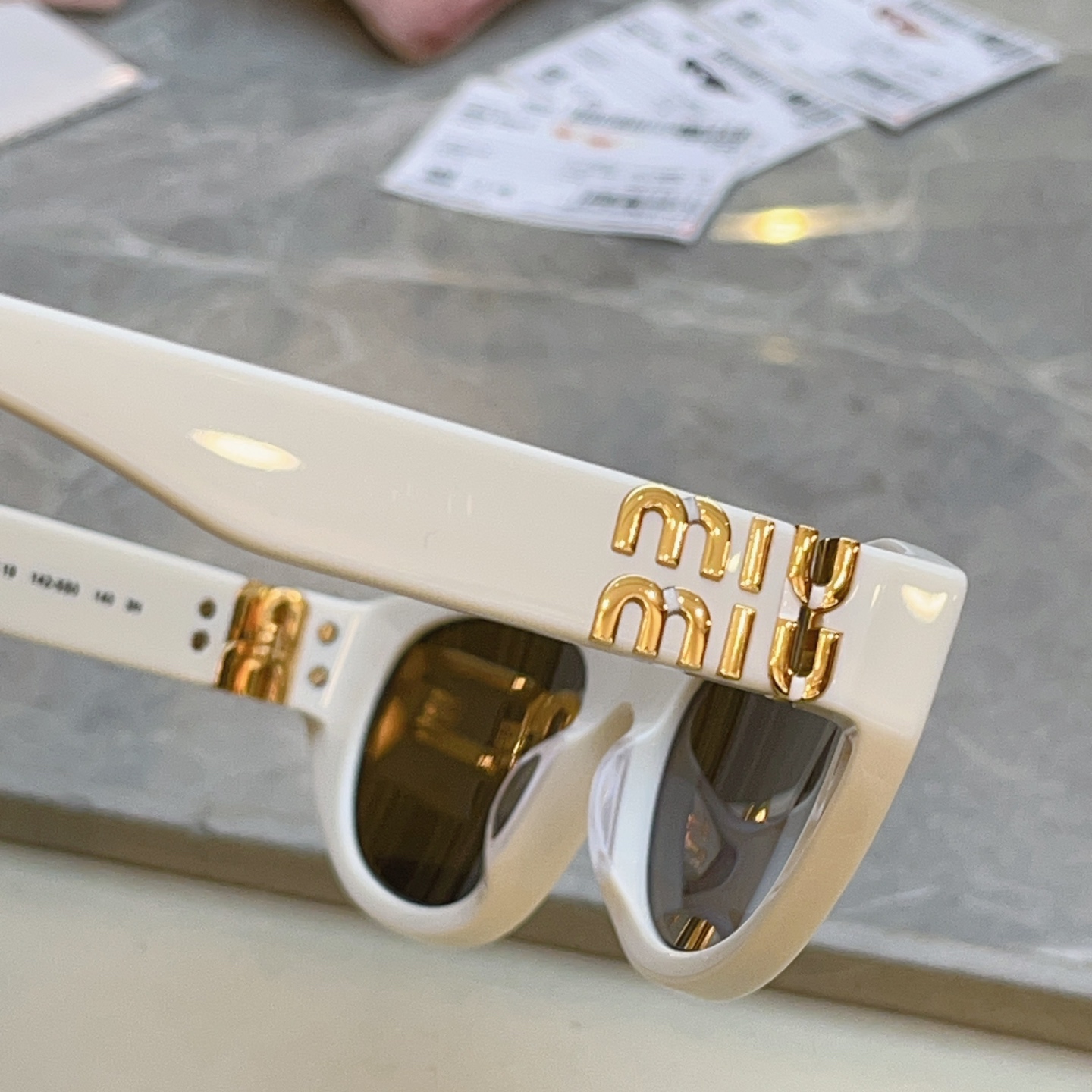 【MIUMI*】缪*缪新款太阳镜🕶️，Mod:SMU A03-F，SIZE:53口19-140 原单高品