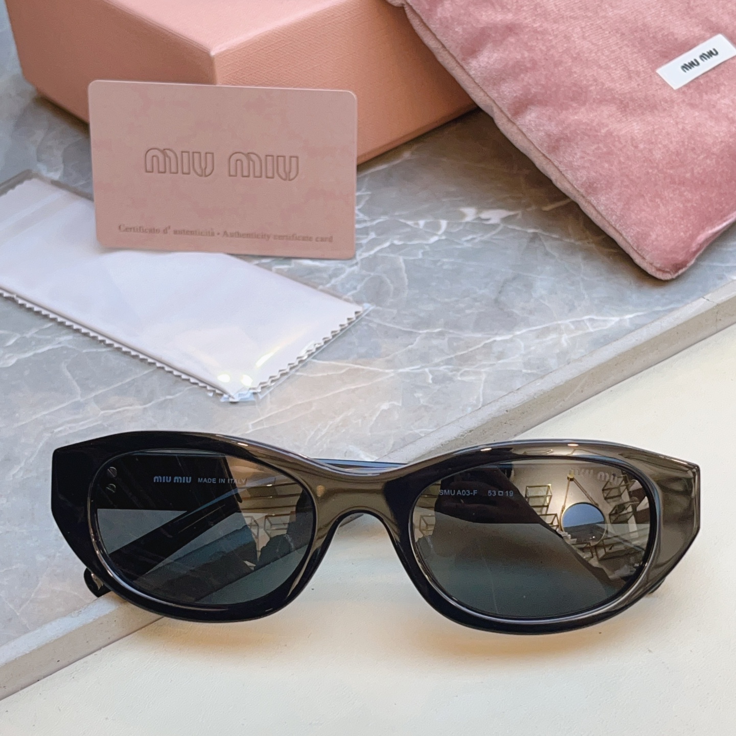 【MIUMI*】缪*缪新款太阳镜🕶️，Mod:SMU A03-F，SIZE:53口19-140 原单高品