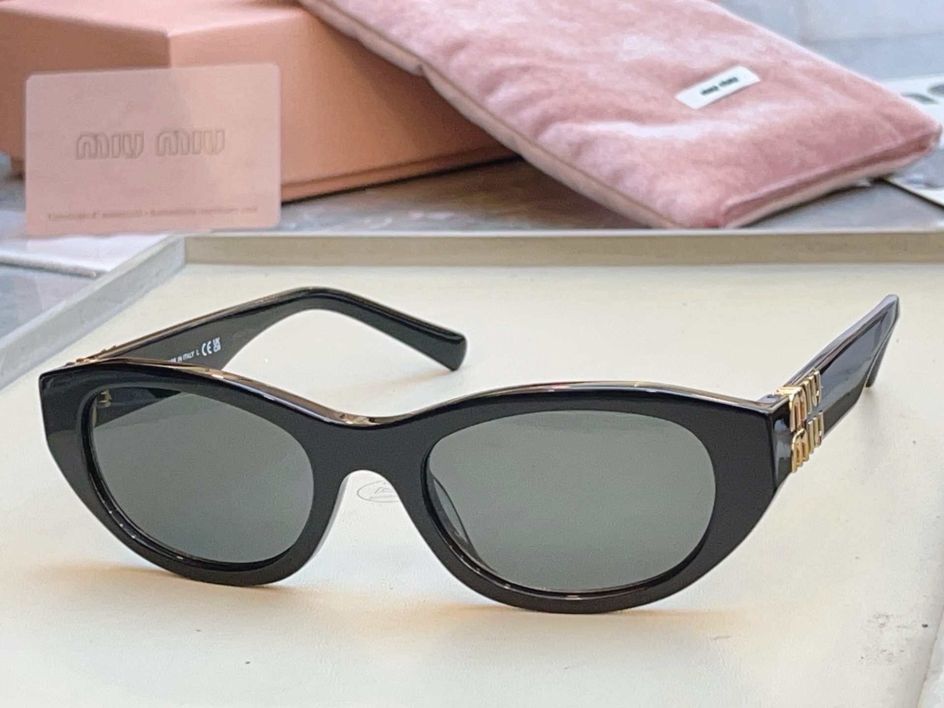 【MIUMI*】缪*缪新款太阳镜🕶️，Mod:SMU A03-F，SIZE:53口19-140 原单高品