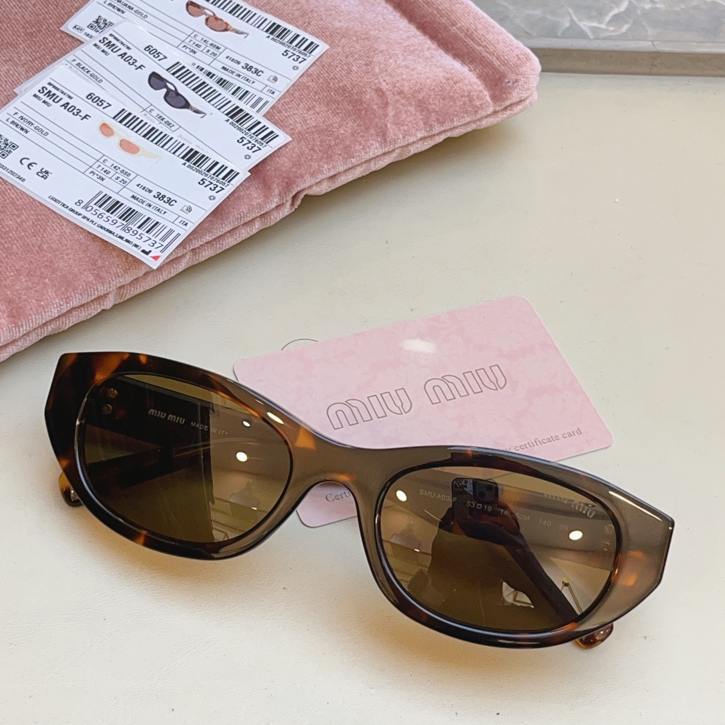 ，【MIUMI*】缪*缪新款太阳镜🕶️，Mod:SMU A03-F，SIZE:53口19-140 原单高品质✨
