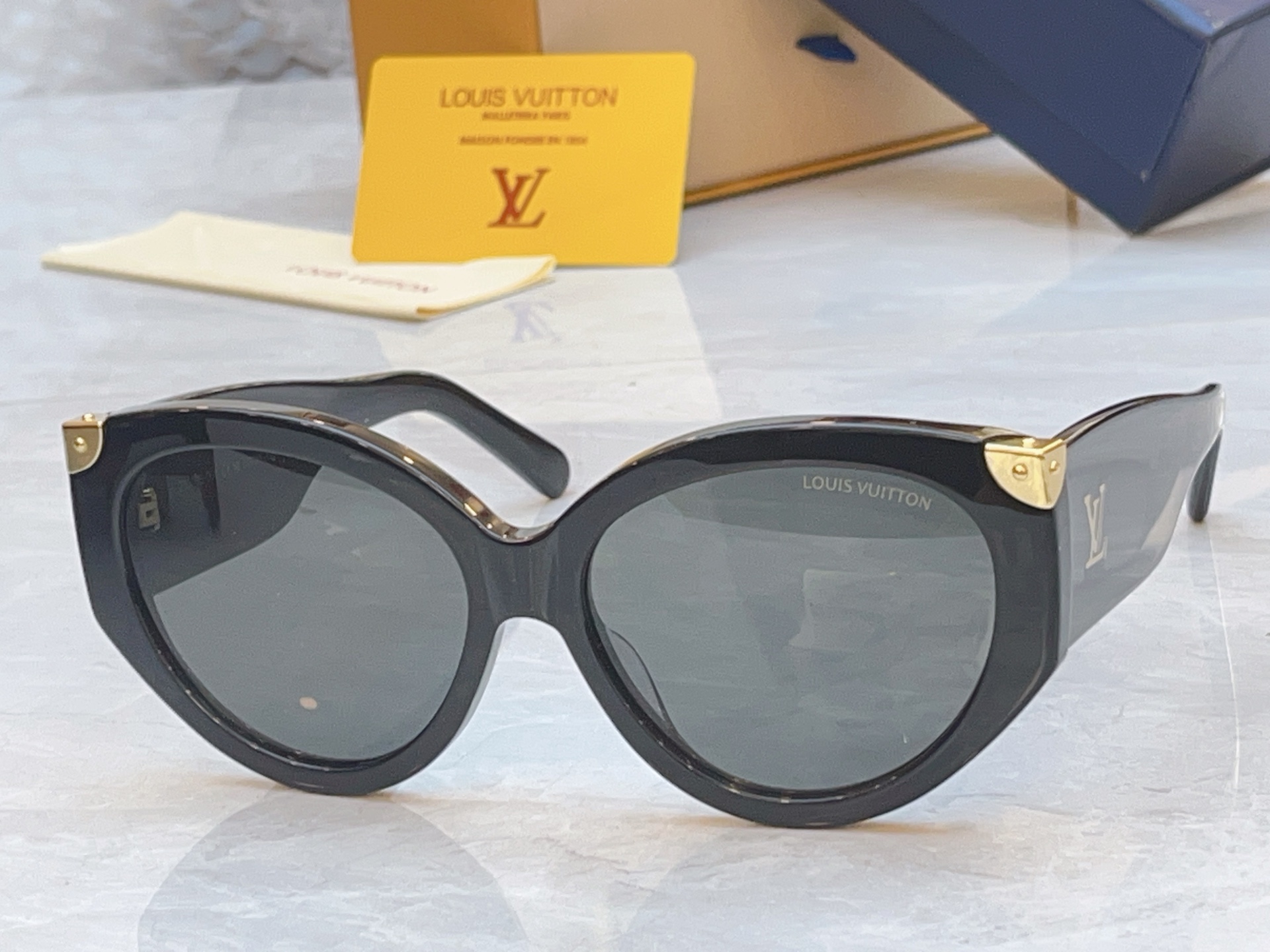 【LOUIS VUITTO*】路易*威登新款太阳镜，MODEL：Z3339E，SIZE：59口16-14
