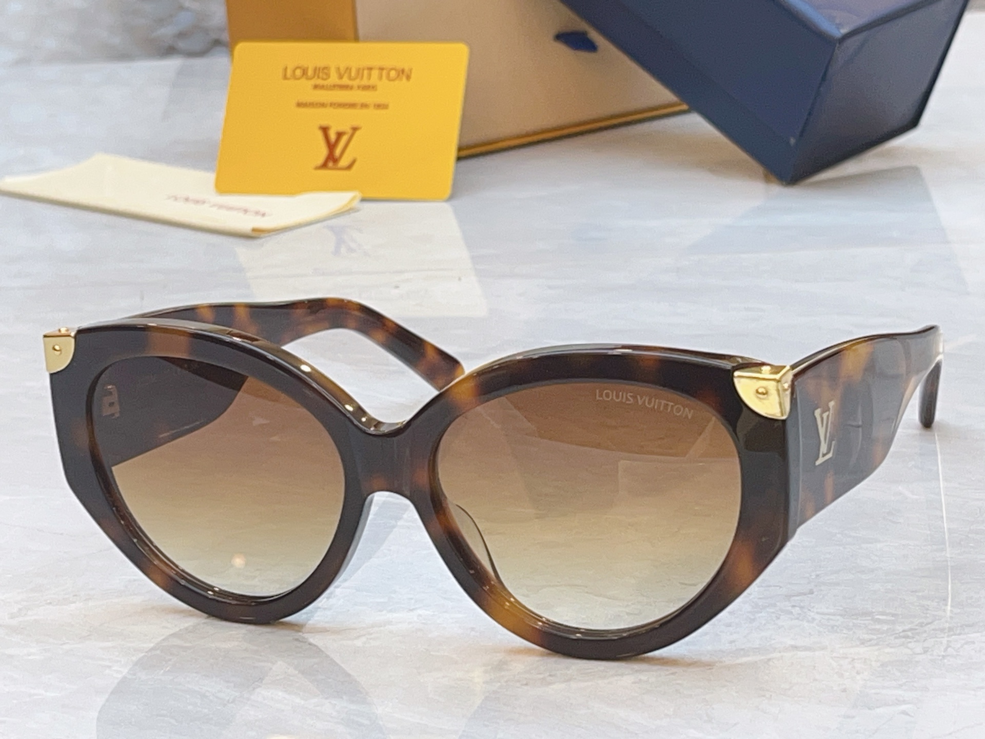 【LOUIS VUITTO*】路易*威登新款太阳镜，MODEL：Z3339E，SIZE：59口16-14