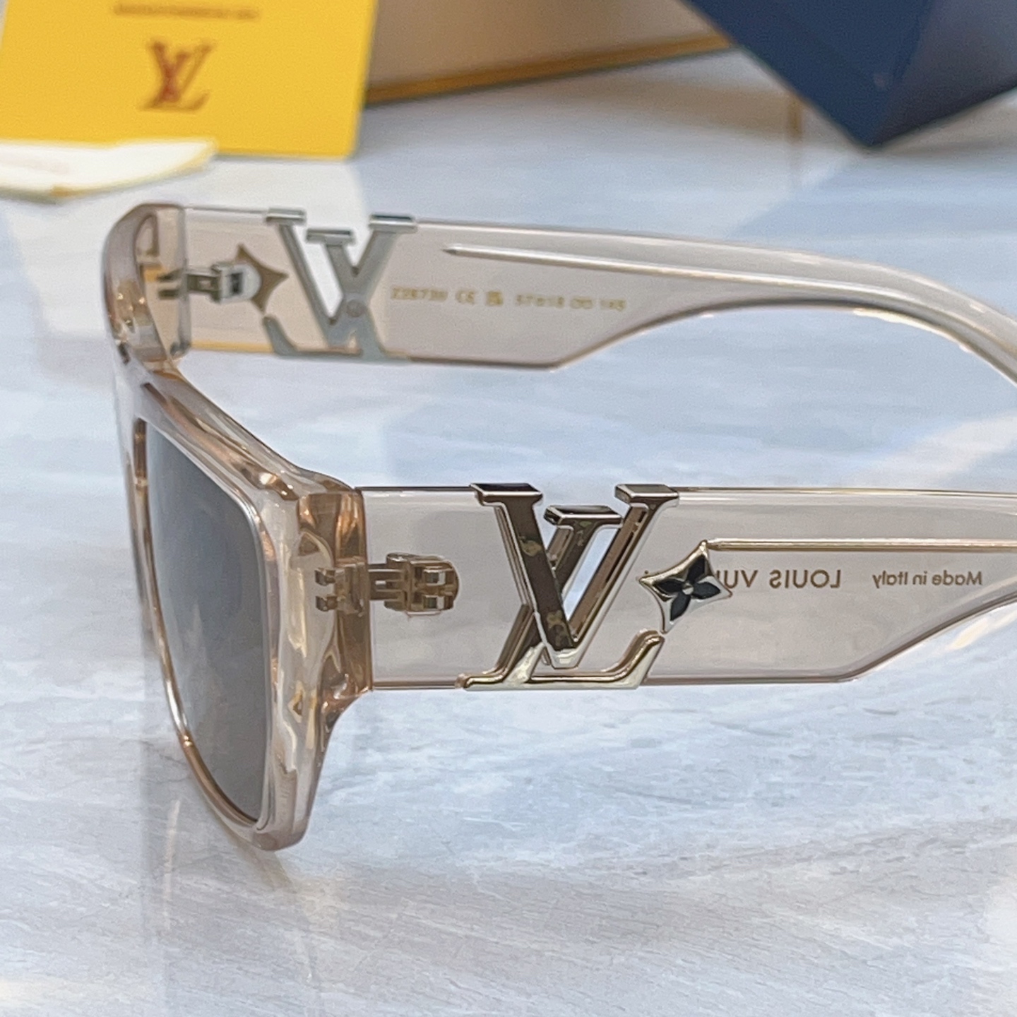 【LOUIS VUITTO*】路易*威登新款太阳镜，MODEL：Z2873U，SIZE：57口18-14