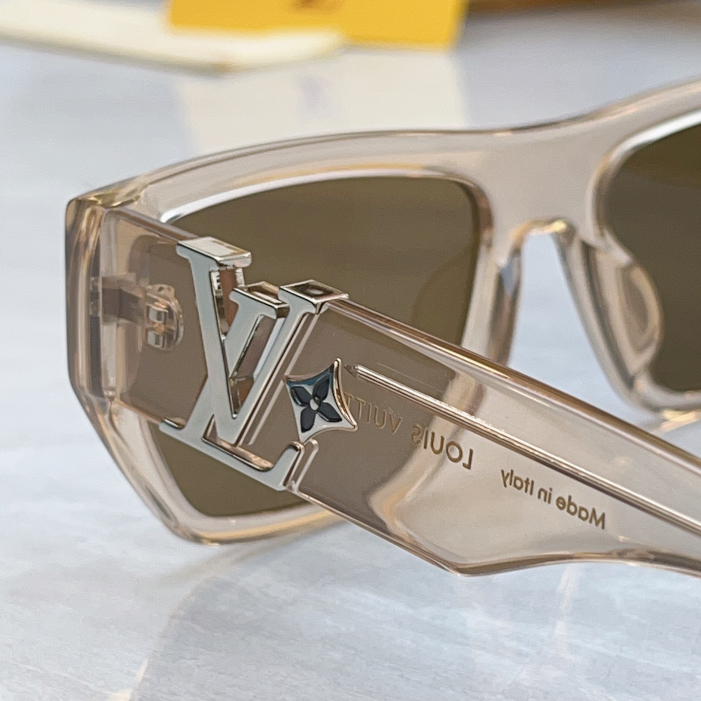 【LOUIS VUITTO*】路易*威登新款太阳镜，MODEL：Z2873U，SIZE：57口18-14