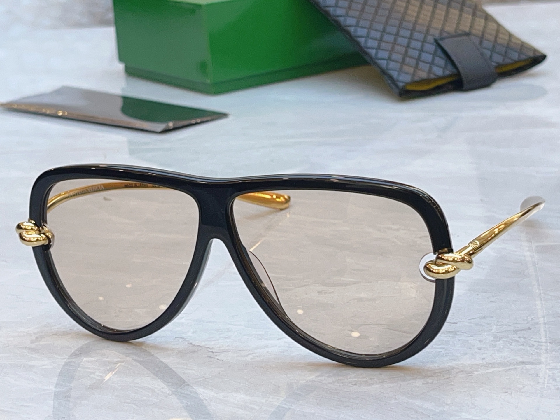 【BVLGA*】宝格*丽新款太阳镜，MODEL：BV 1513S，SIZE：60口10-145