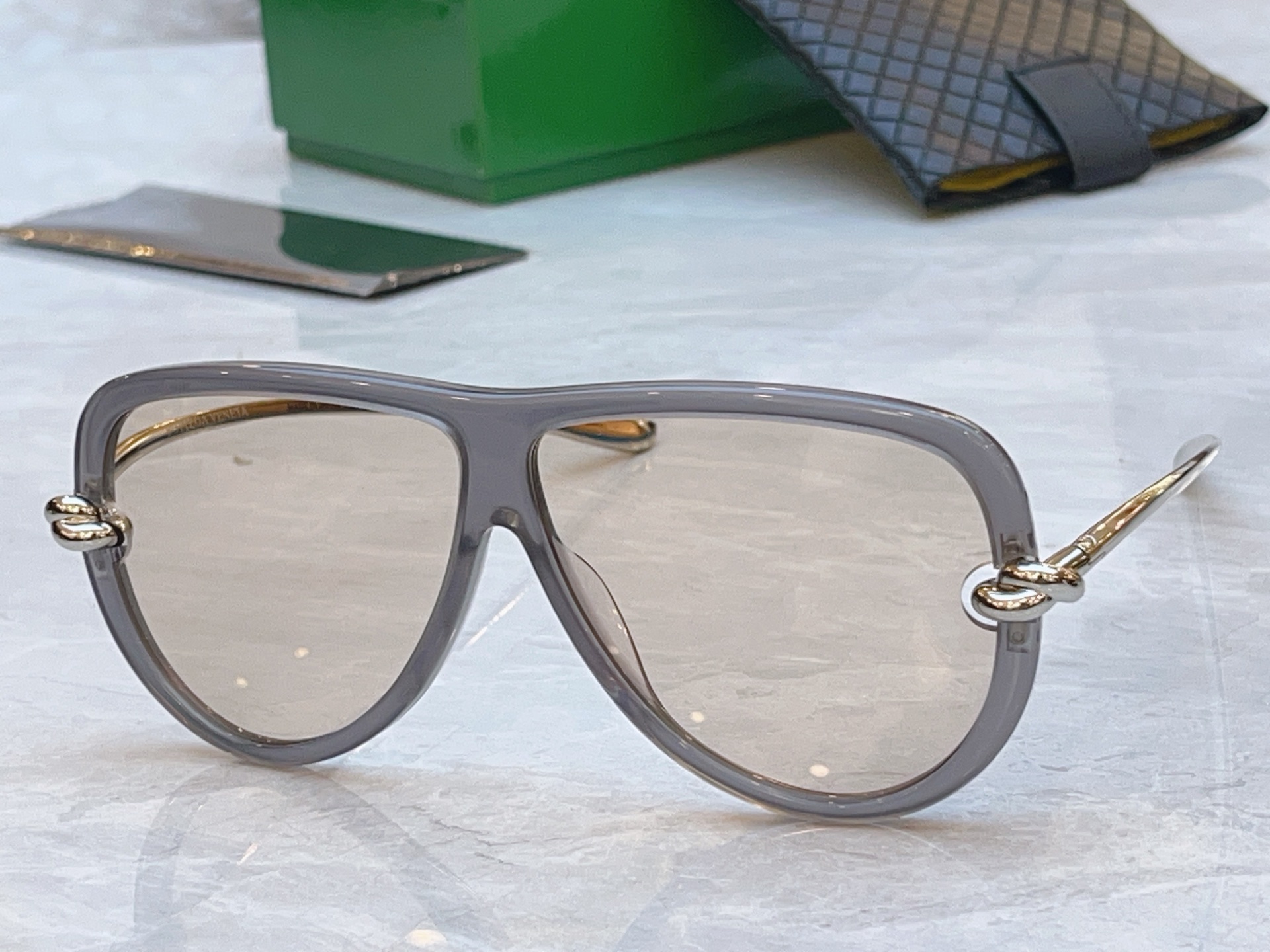 【BVLGA*】宝格*丽新款太阳镜，MODEL：BV 1513S，SIZE：60口10-145