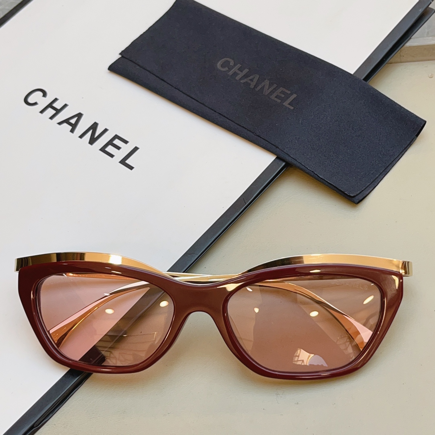 ，【CHANE*】香奈儿新款太阳镜 高版本✨，MODEL：CH4299，SIZE：55口17-140 3N