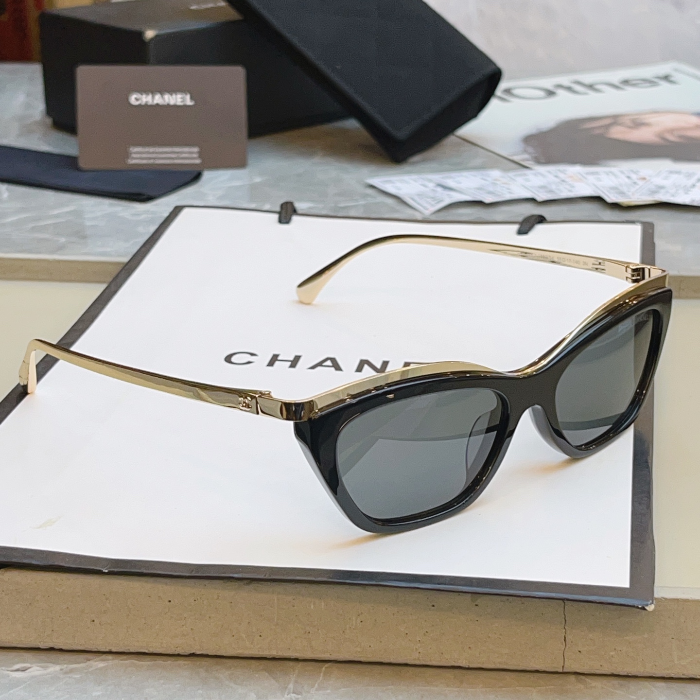 ，【CHANE*】香奈儿新款太阳镜 高版本✨，MODEL：CH4299，SIZE：55口17-140 3N